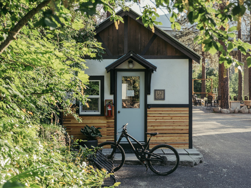 LOGE Leavenworth Cabin