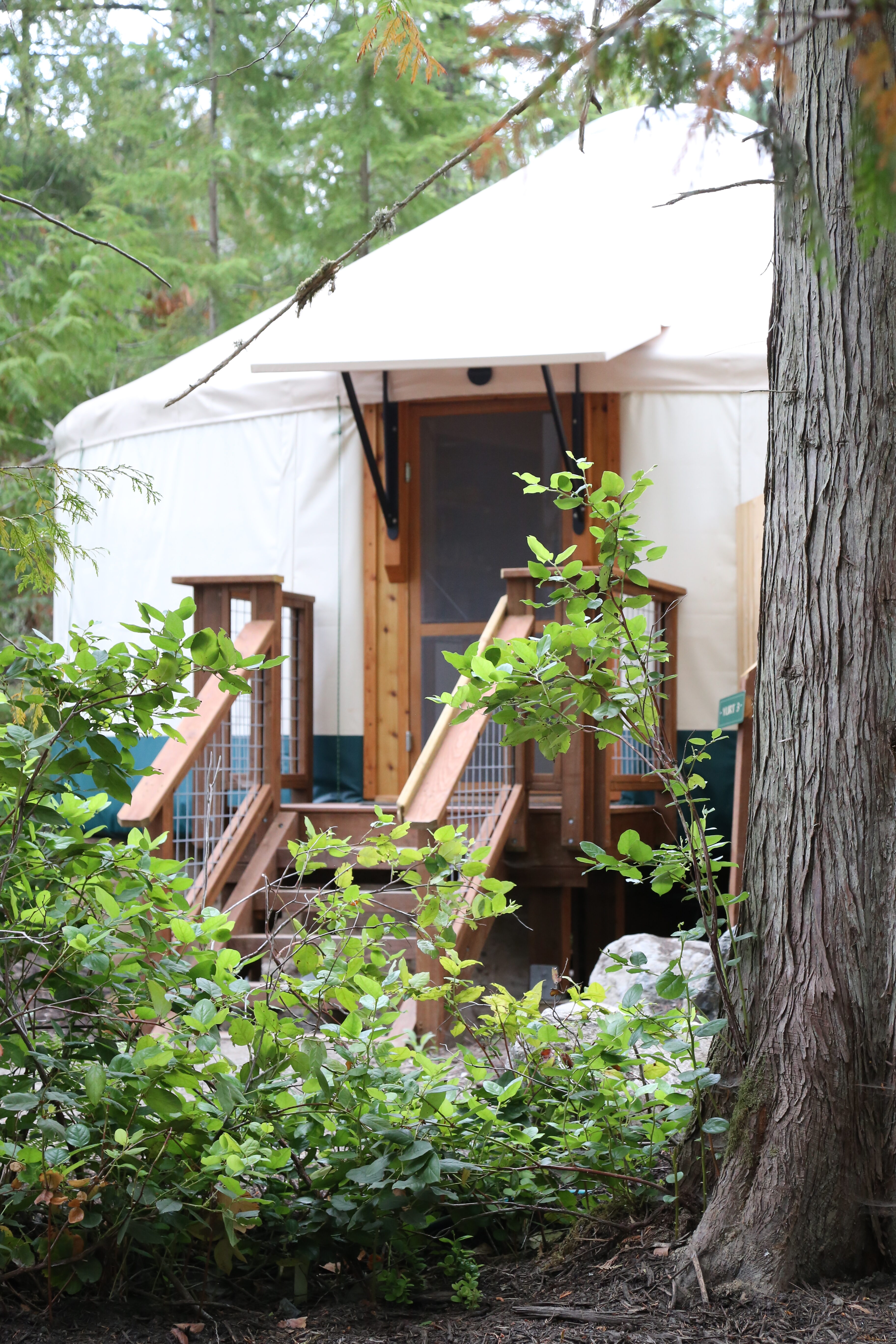 lakedale_yurtexteriorc-lisette-wolter-mckinley