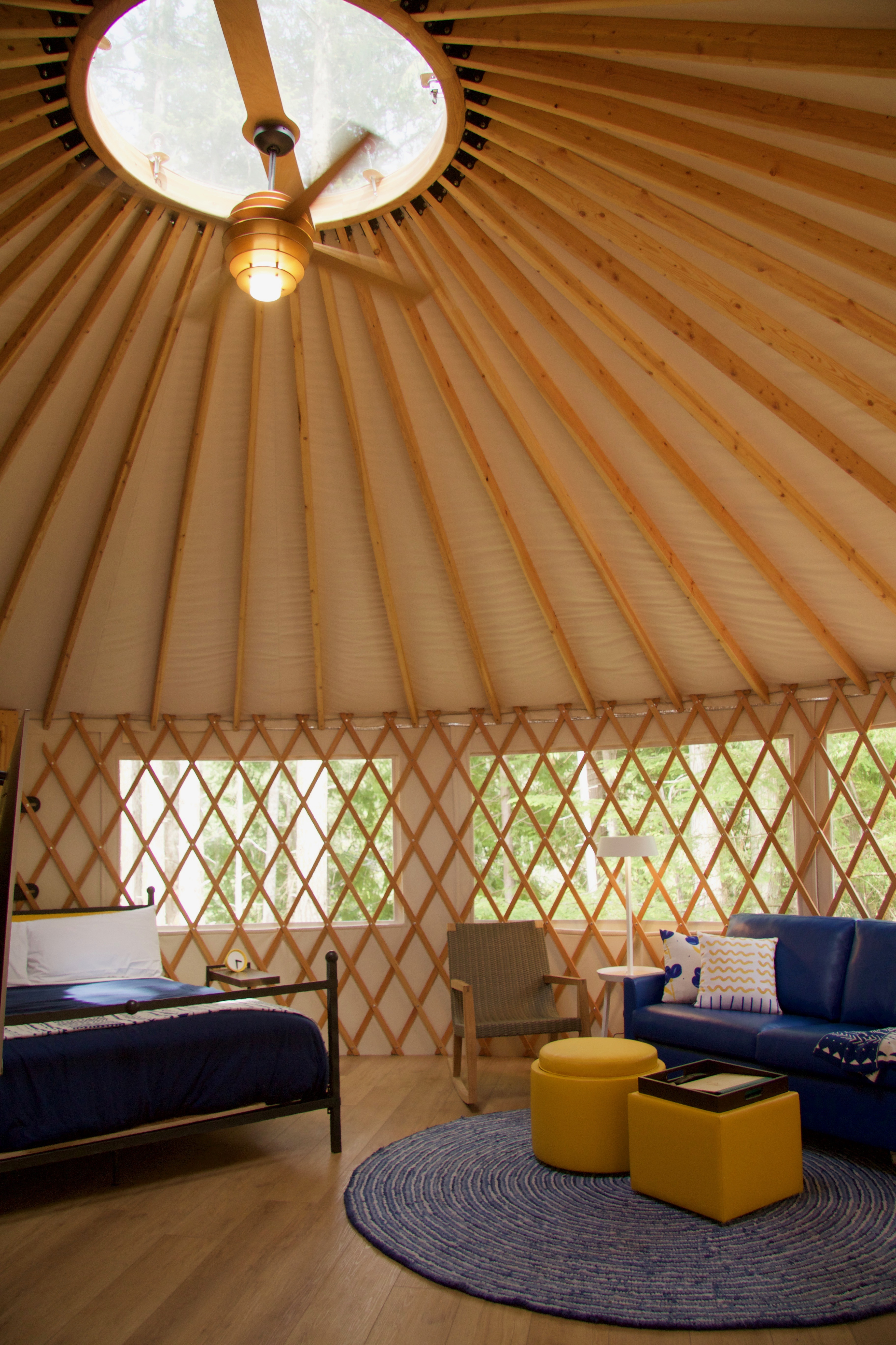 lakedale_yurt_interior