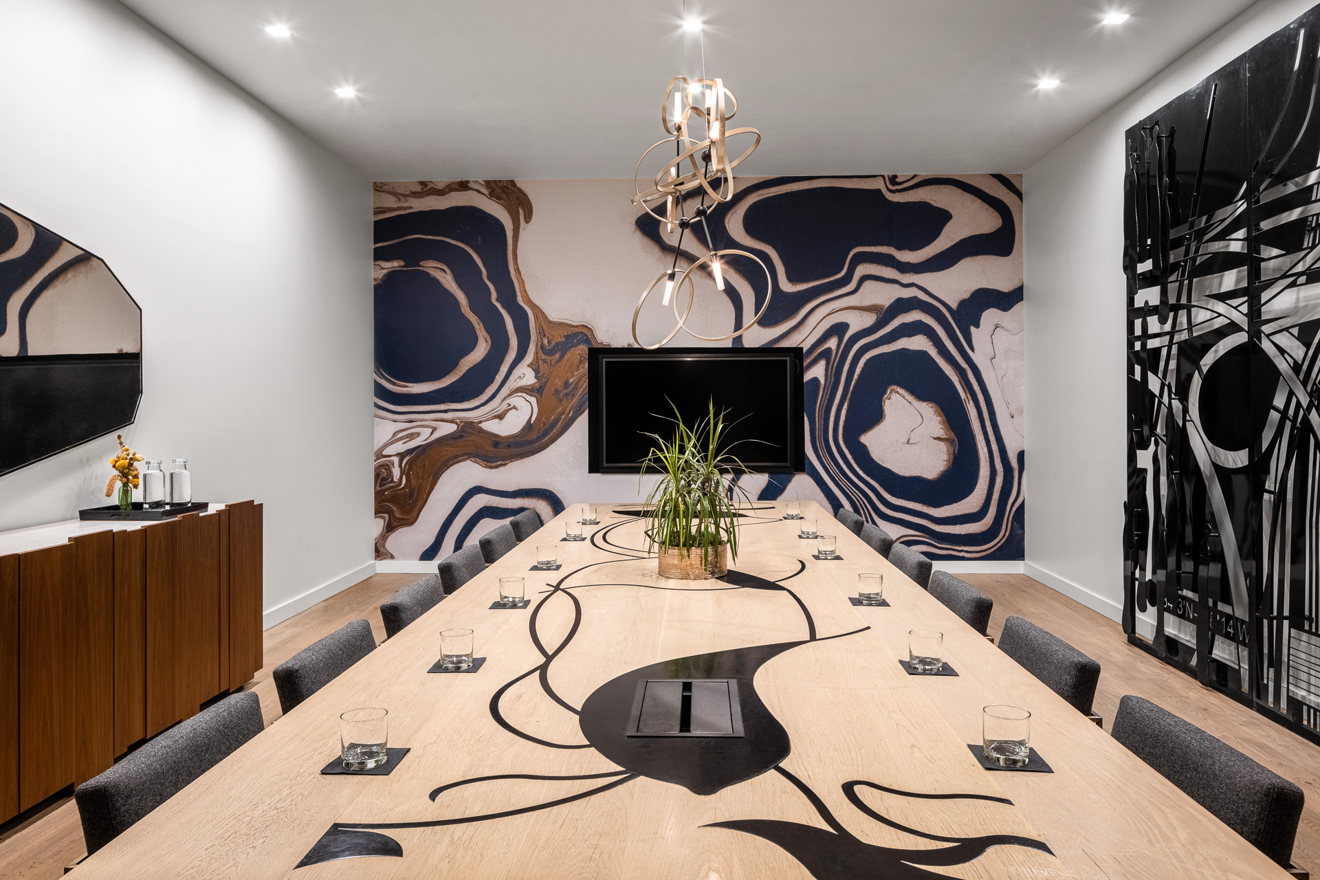 laurel-boardroom