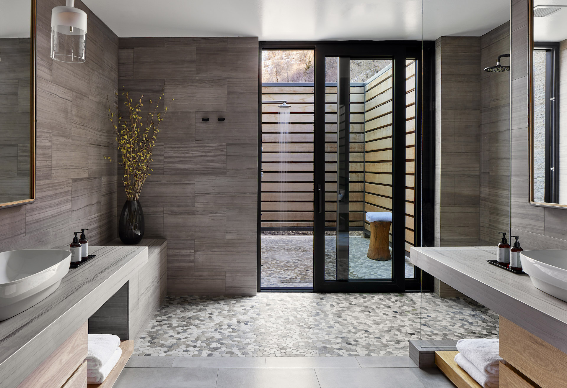 earth-suite-accommodations