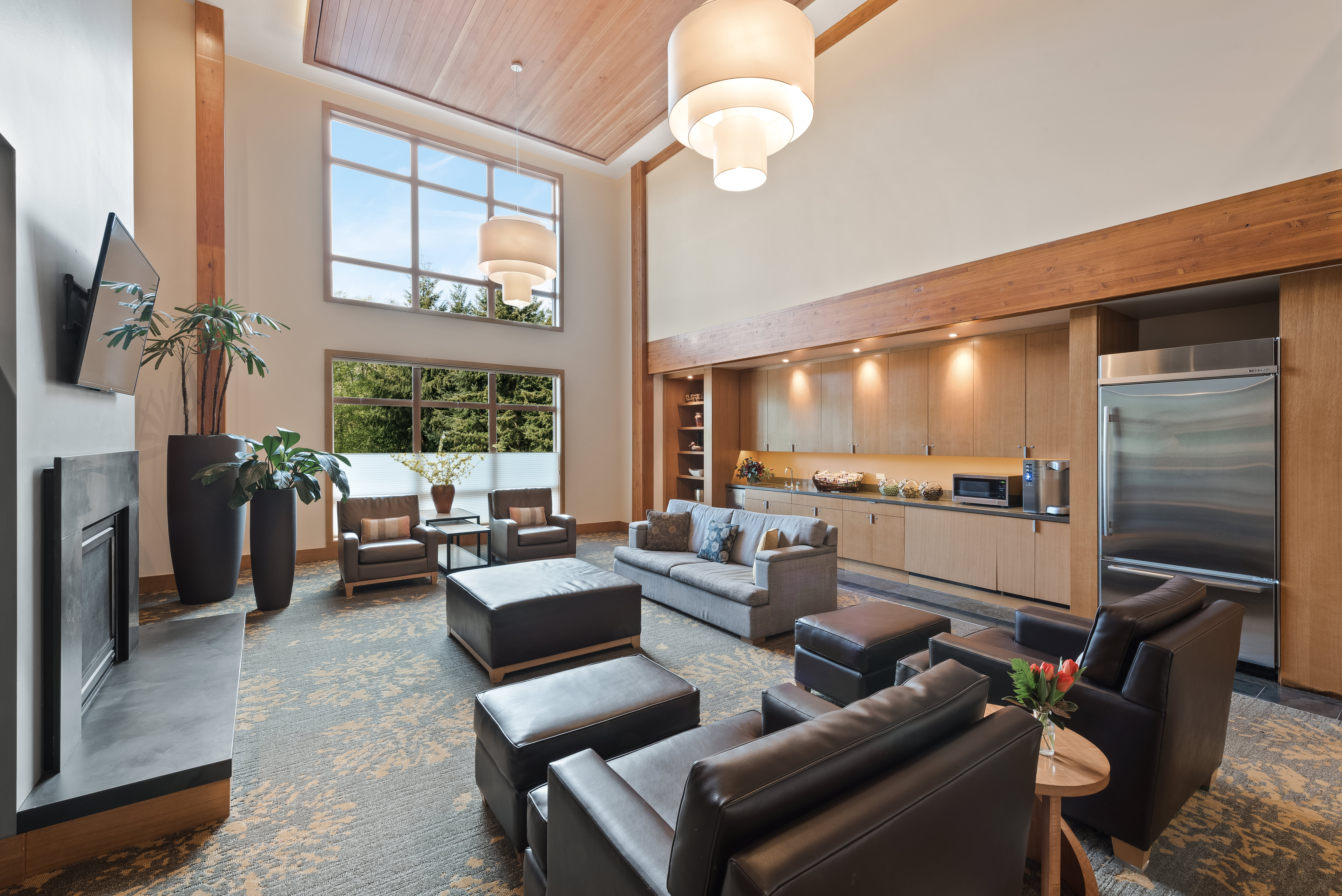community-living-room-at-cedarbrook-lodge-image-by-kipman-creative