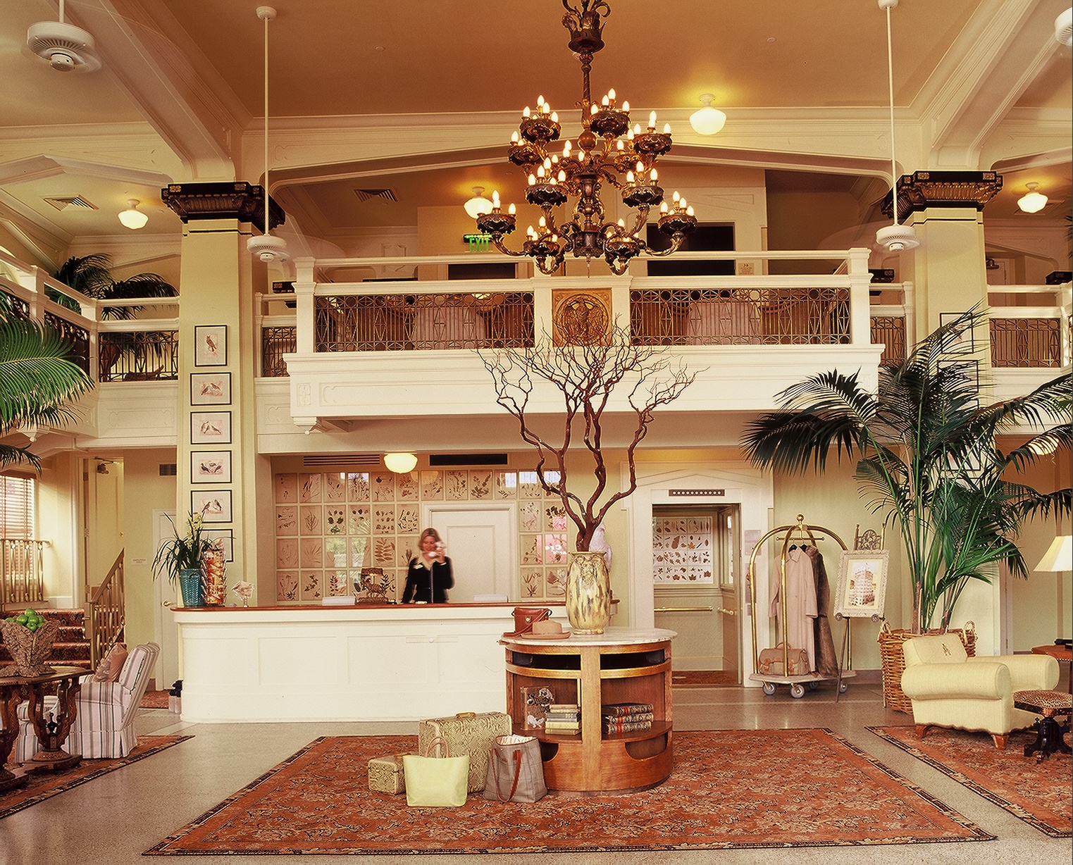 lobby_wide