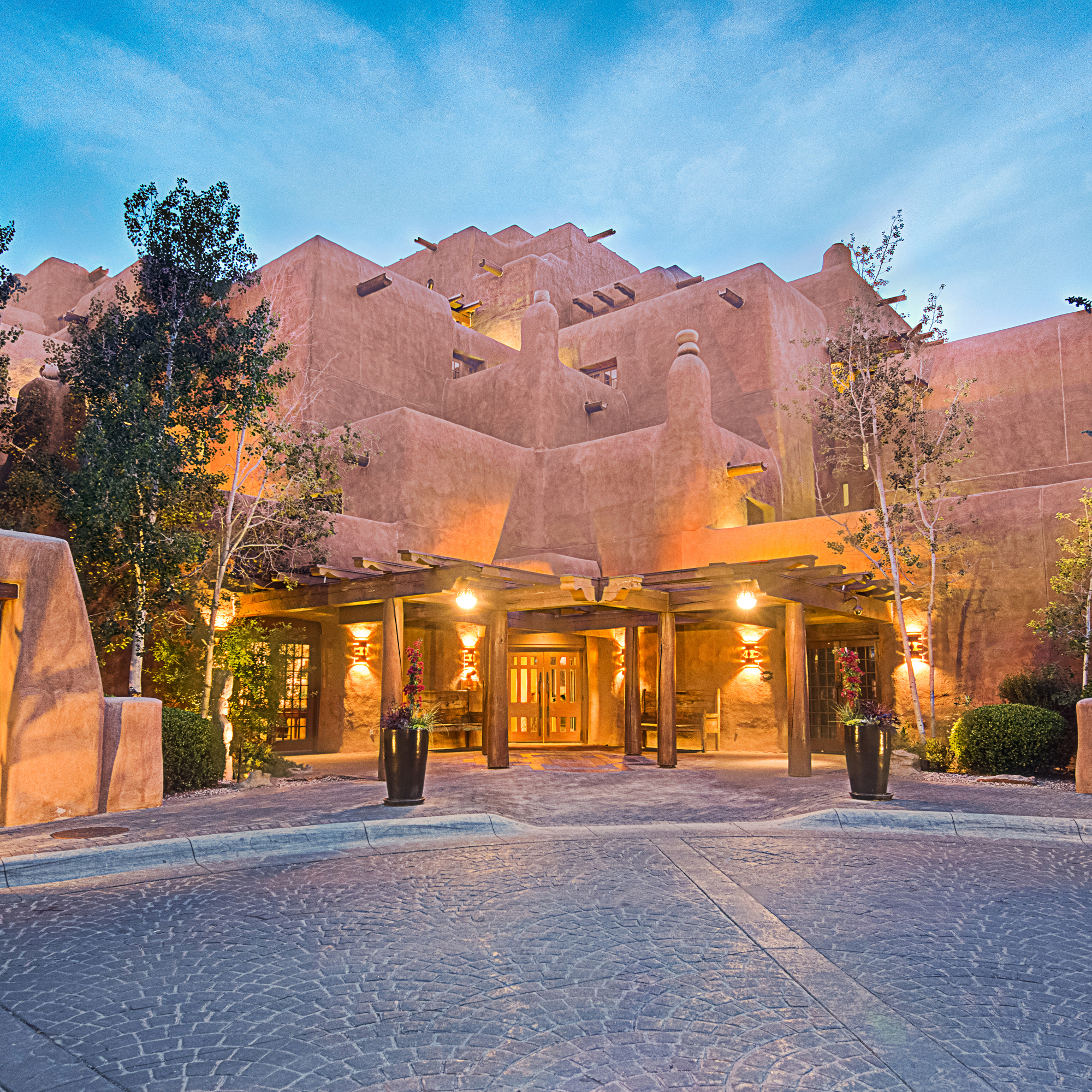 lorettofrontext2000x2000