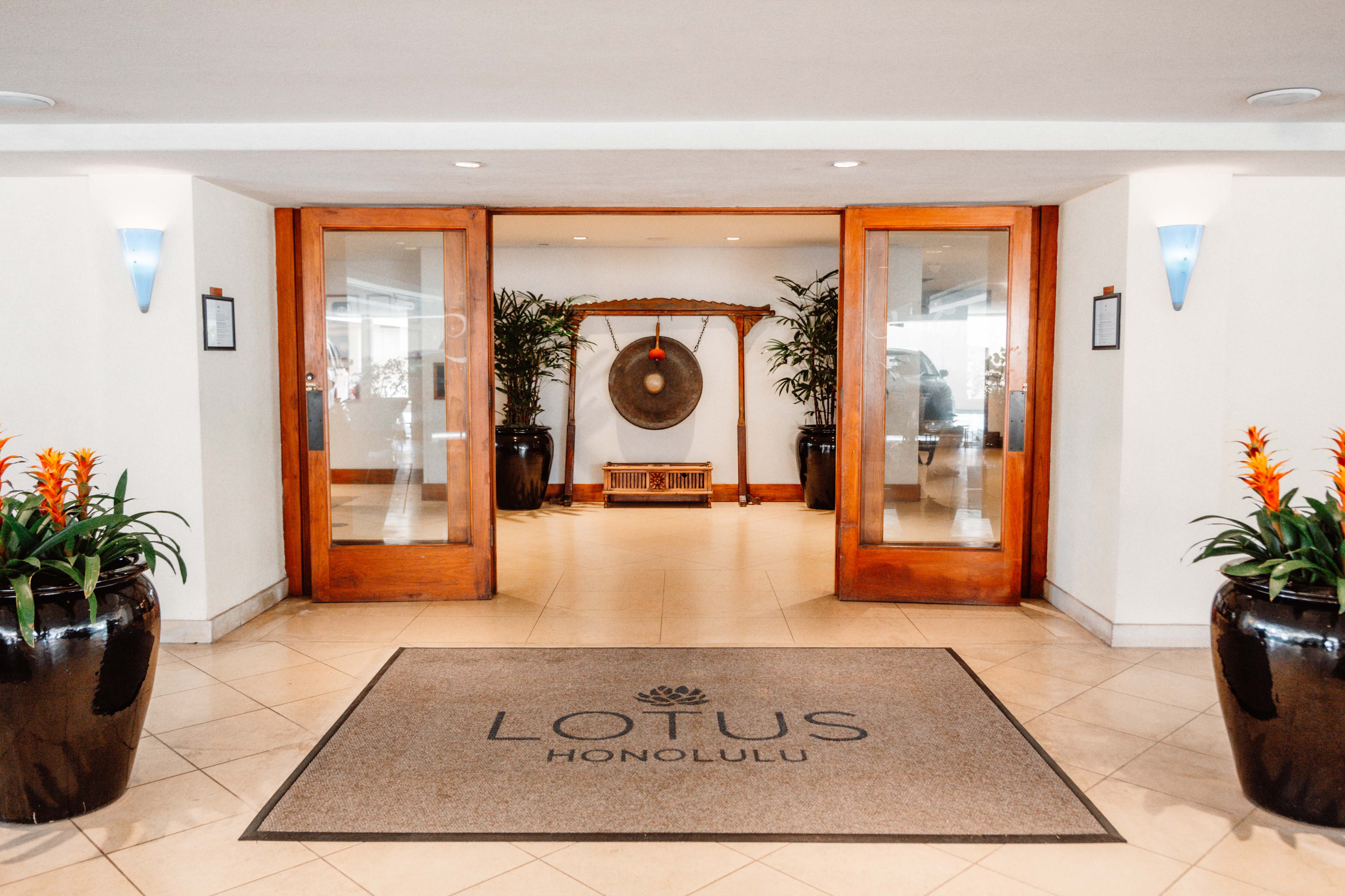 entry-lotus-honolulu-at-diamond-head