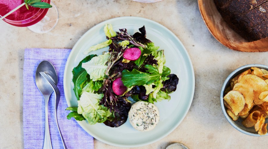 Baked Goat Cheese Mixed Greens salad recipe