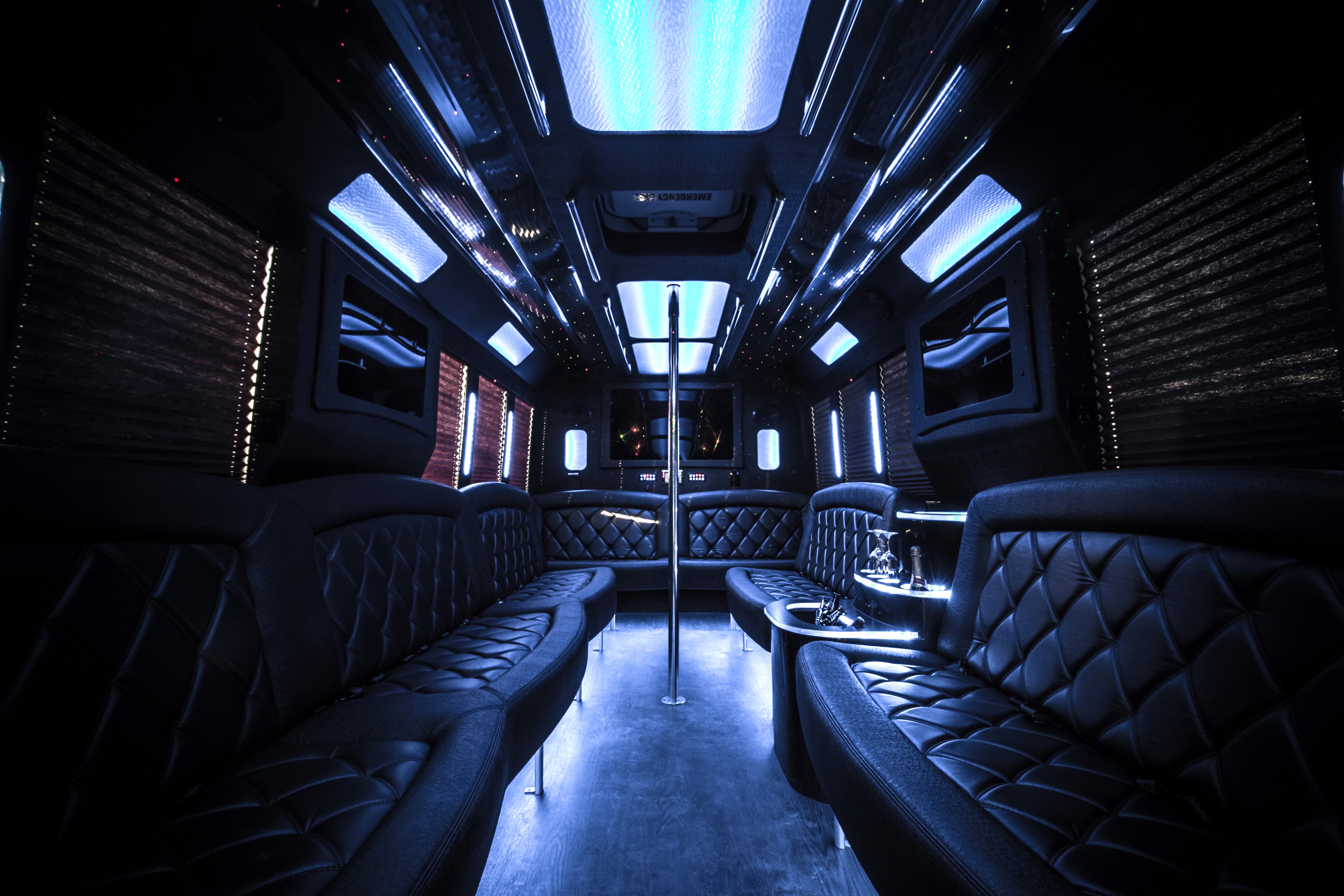 luxury-limousine-bus