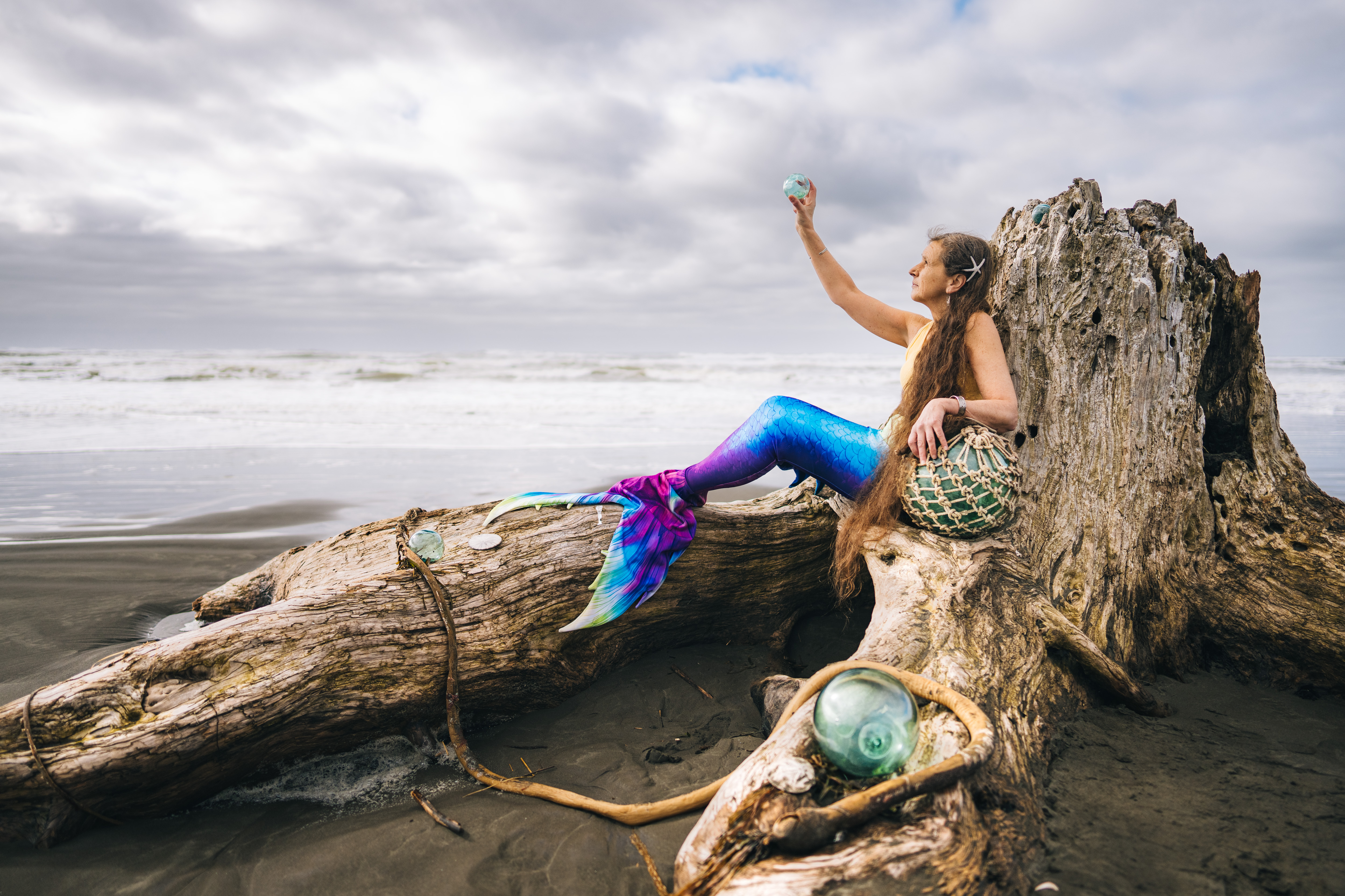 beachcombing-for-everything-from-glass-floats-to-agates-draw-in-the-sirens