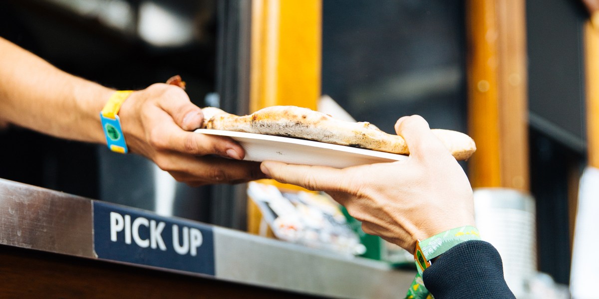 outside lands food vendors pizza window