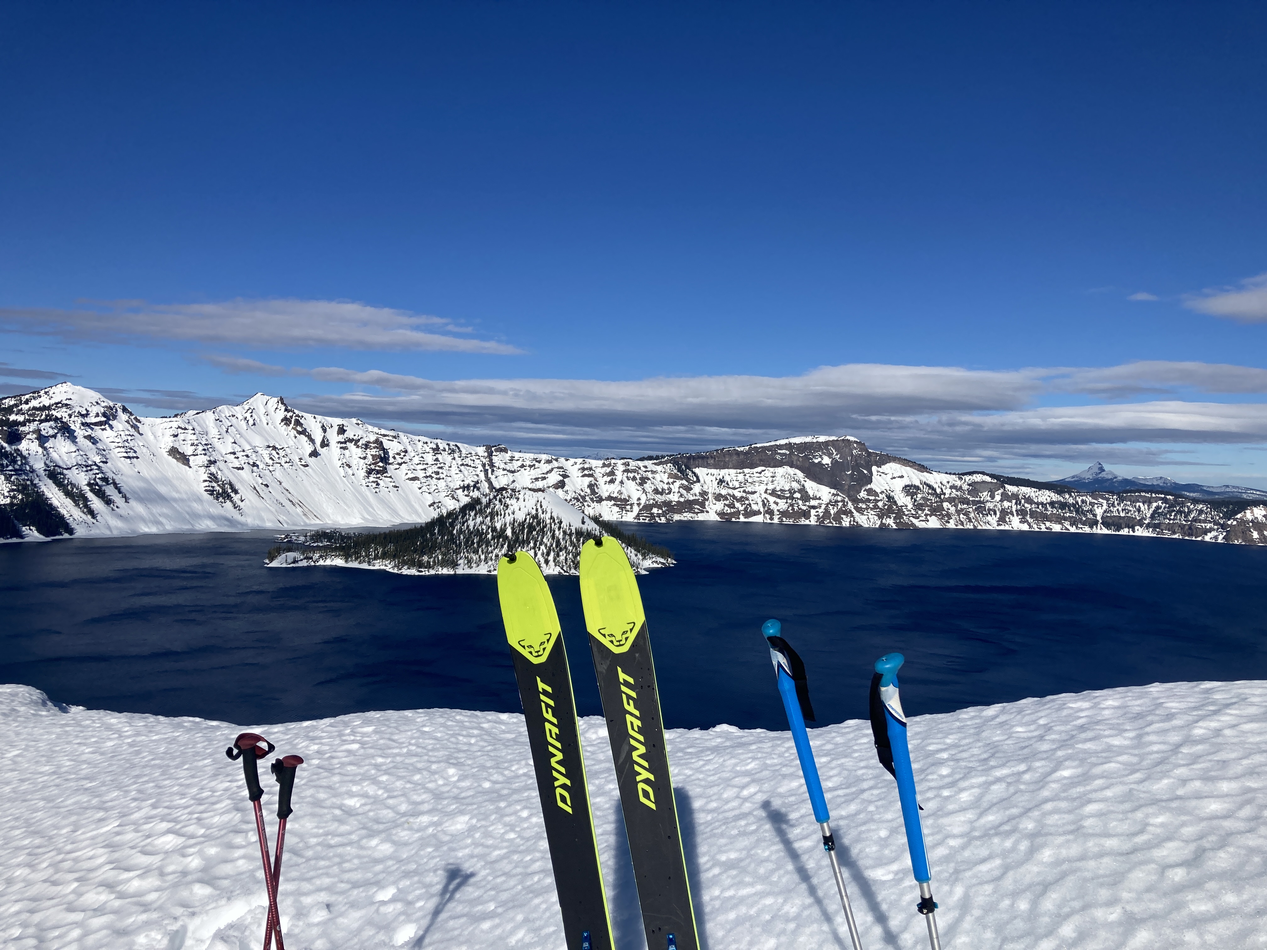 crater-lake-national-park-access-from-diamond-lake