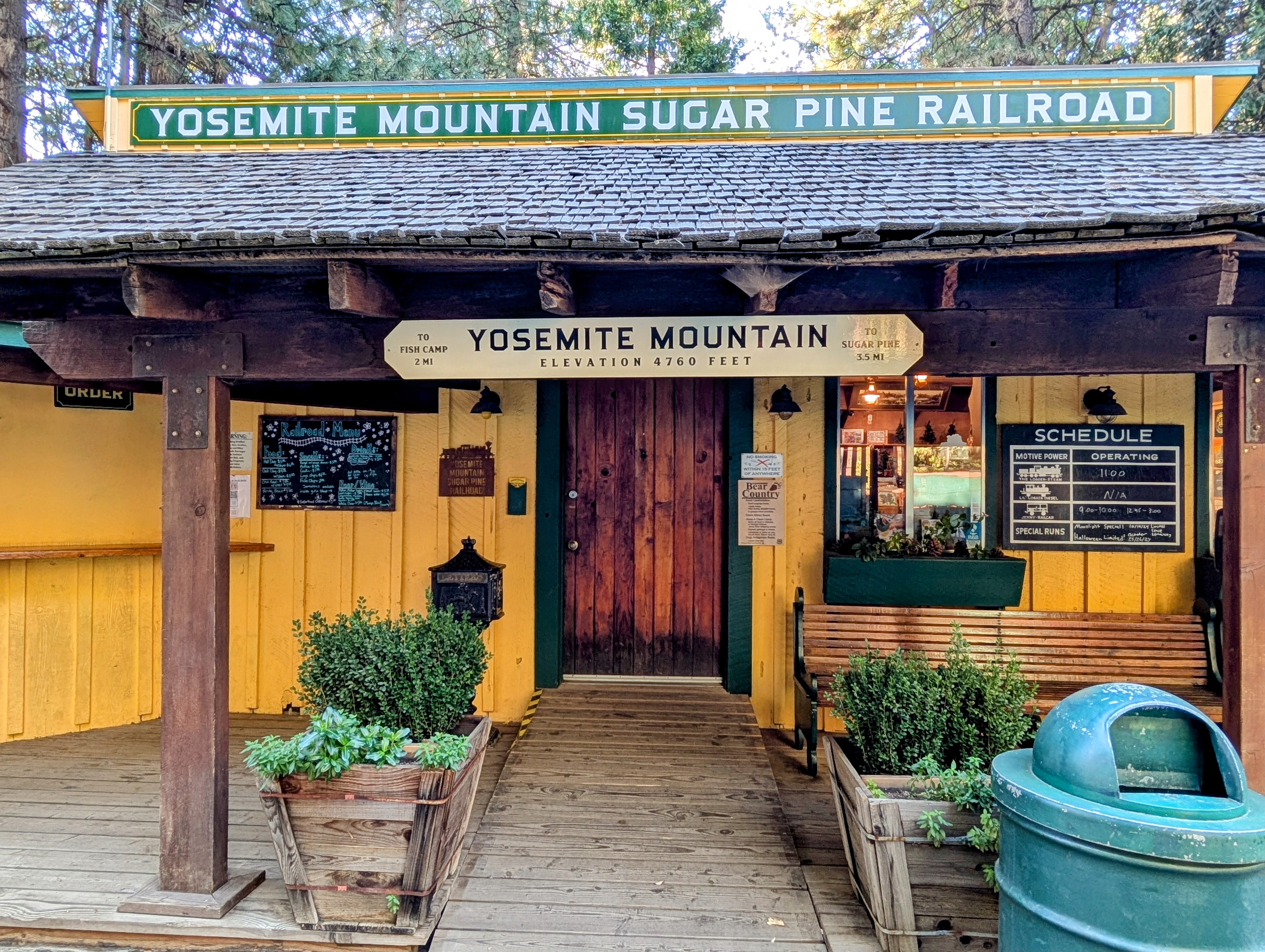 yosemite-mountain-sugar-pine-railroad-station-front