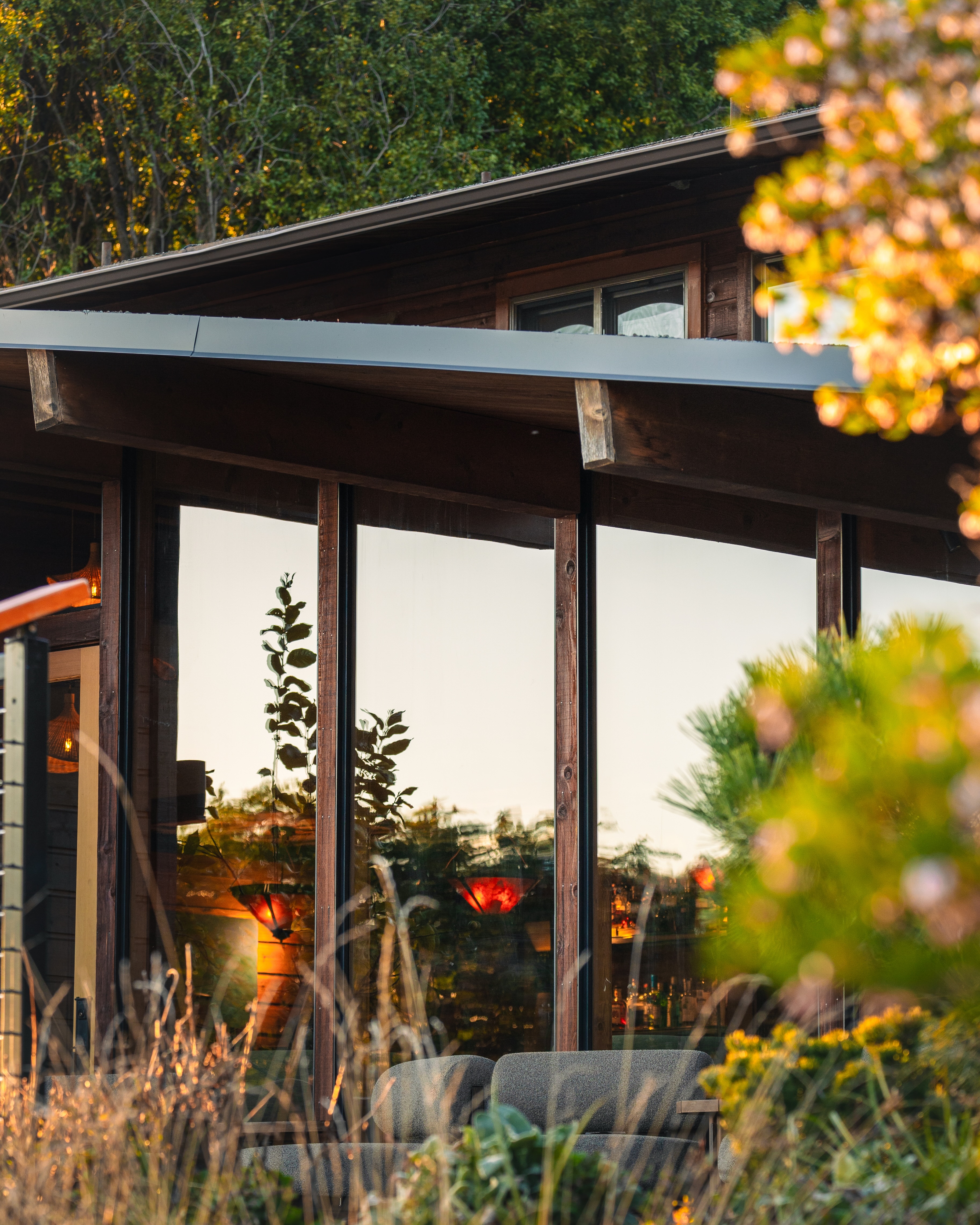 main-lodge-look-into-the-main-dining-room