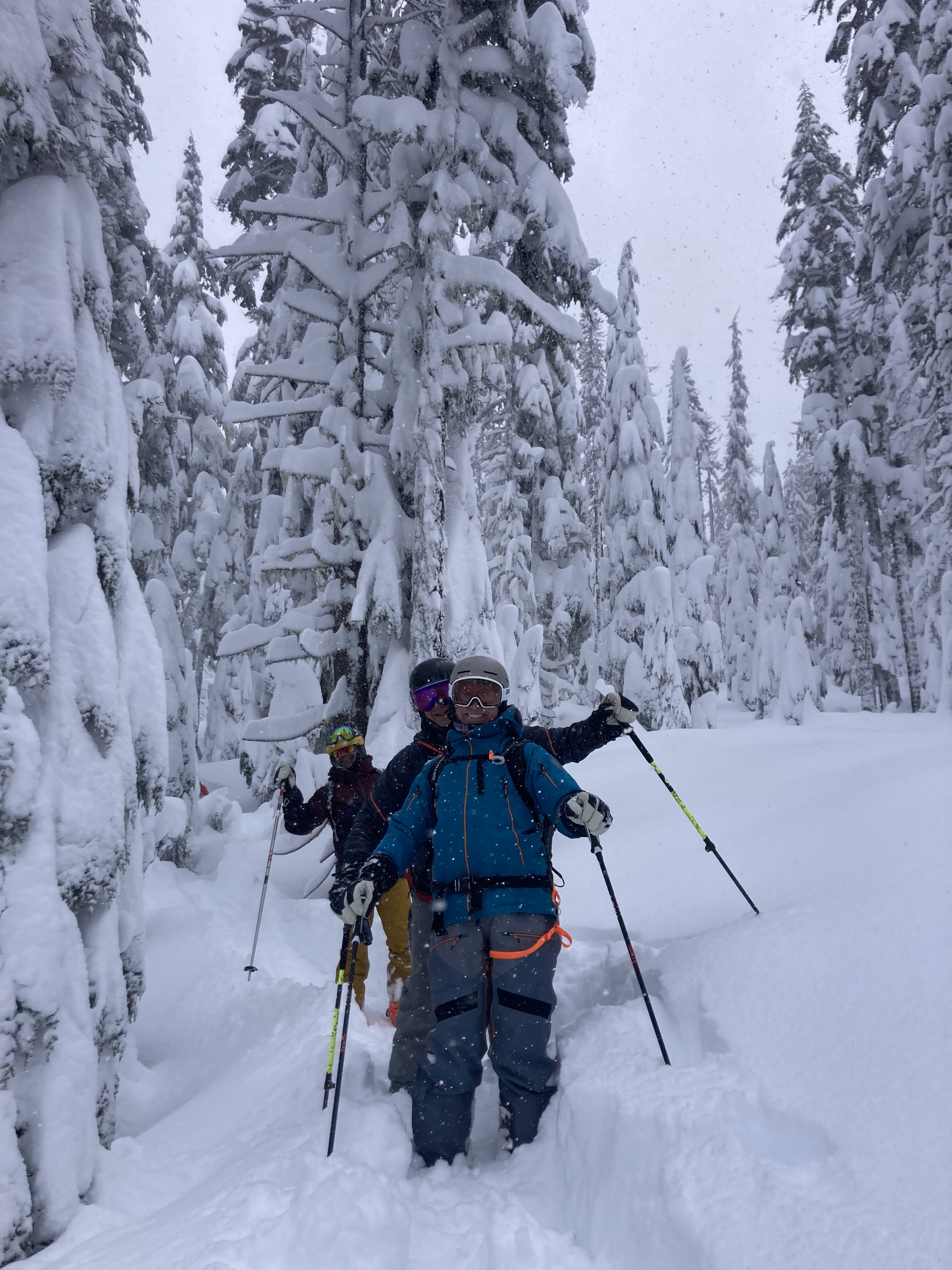 skiers-enjoying-the-4-of-fresh-powder