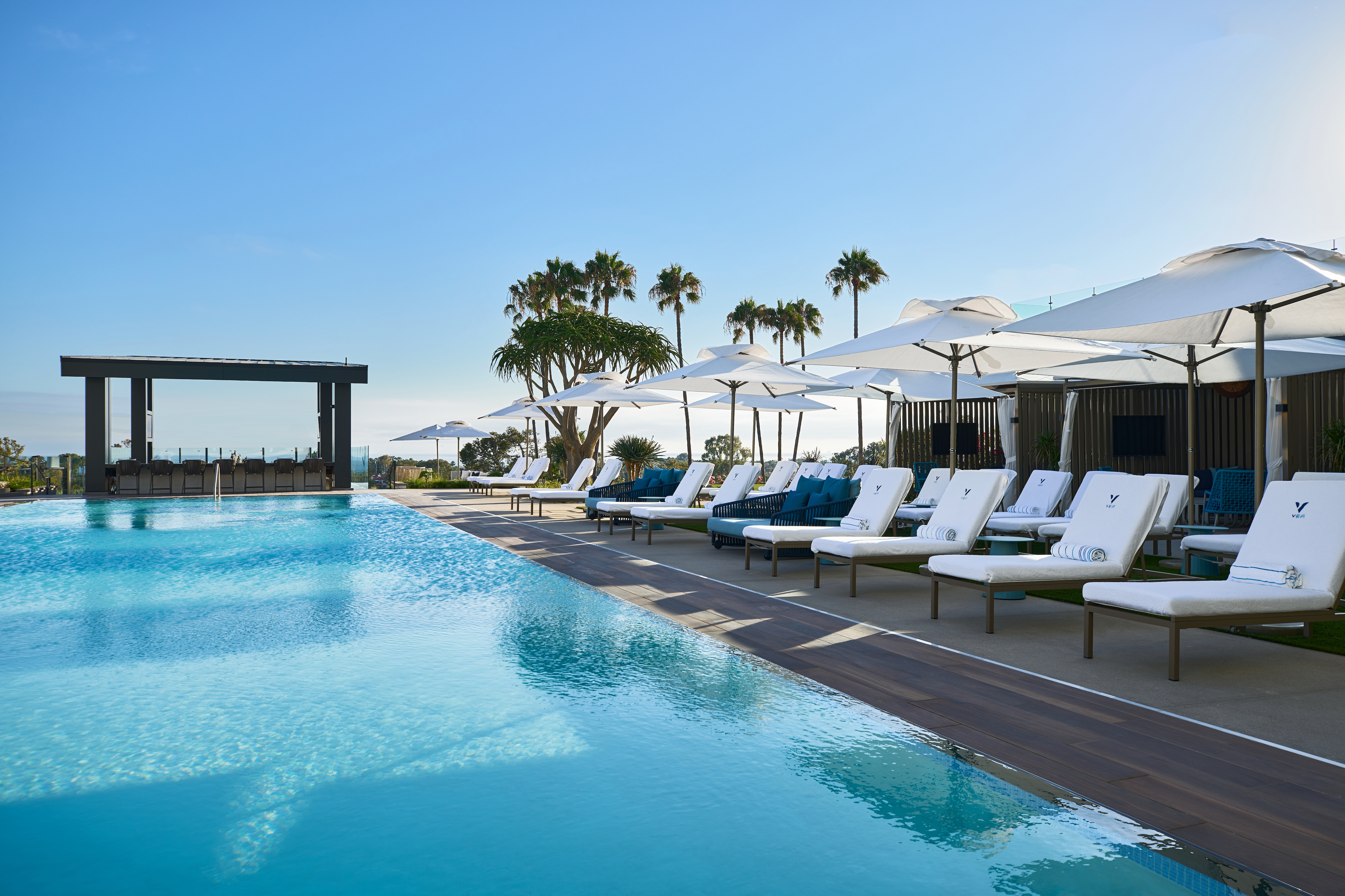 pool-1_vea-newport-beach