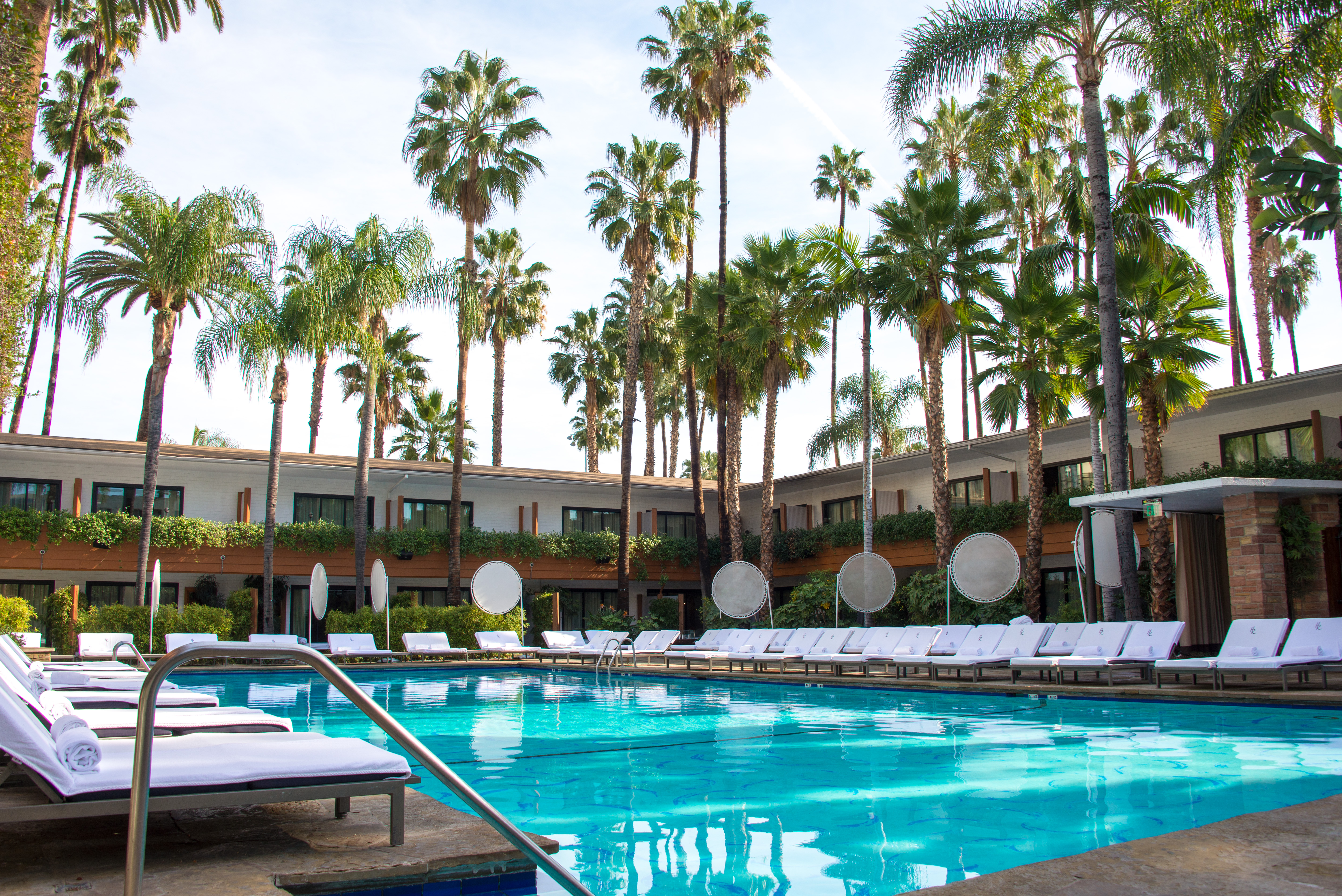 pool-shot-thr