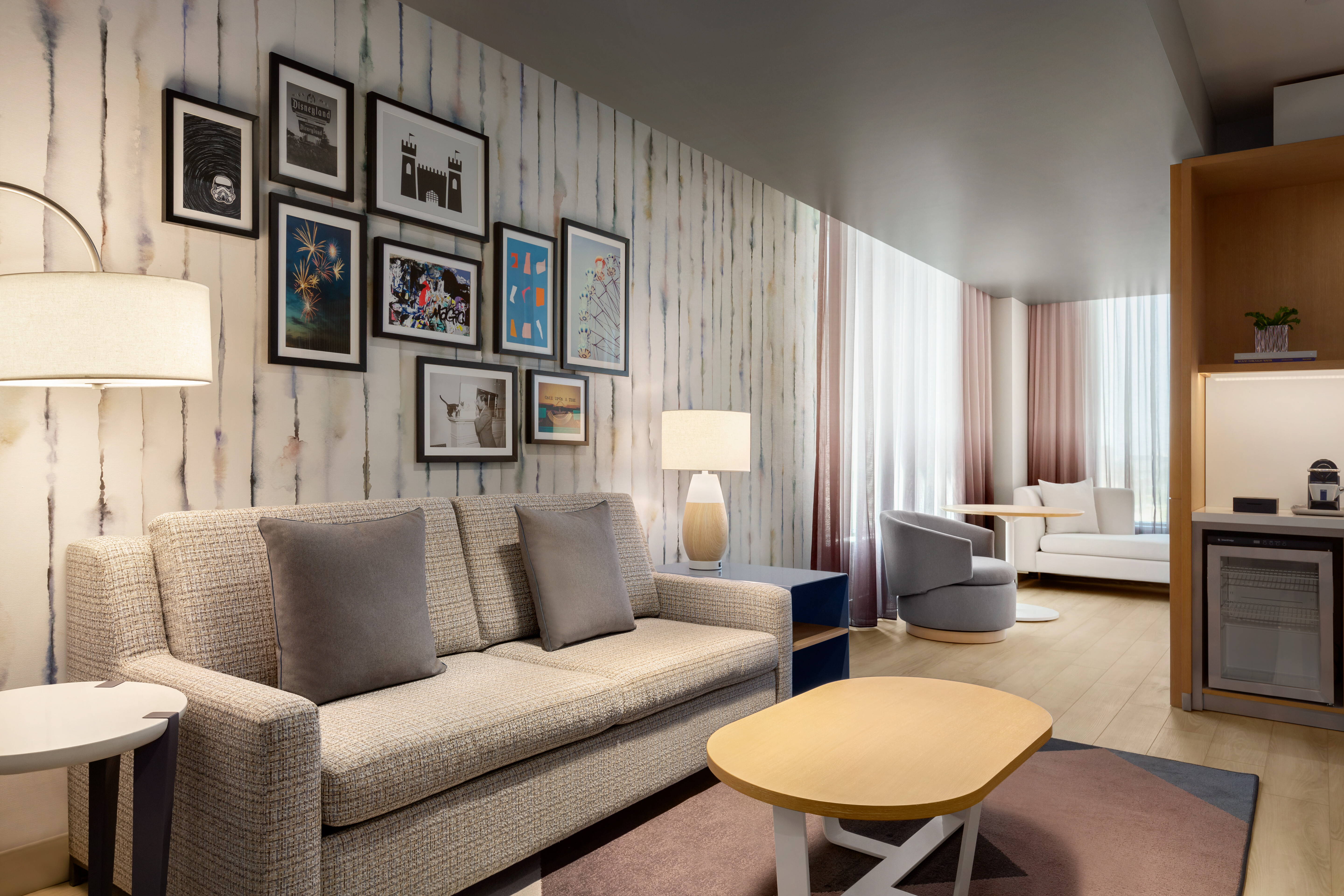 premium-1-king-1-bedroom-suite_photo-credit-vrx-studios