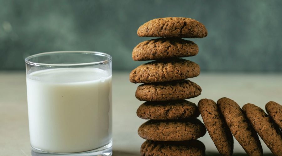 Galletas de Jengibre recipe from Edgar Castrejon's cookbook Provecho