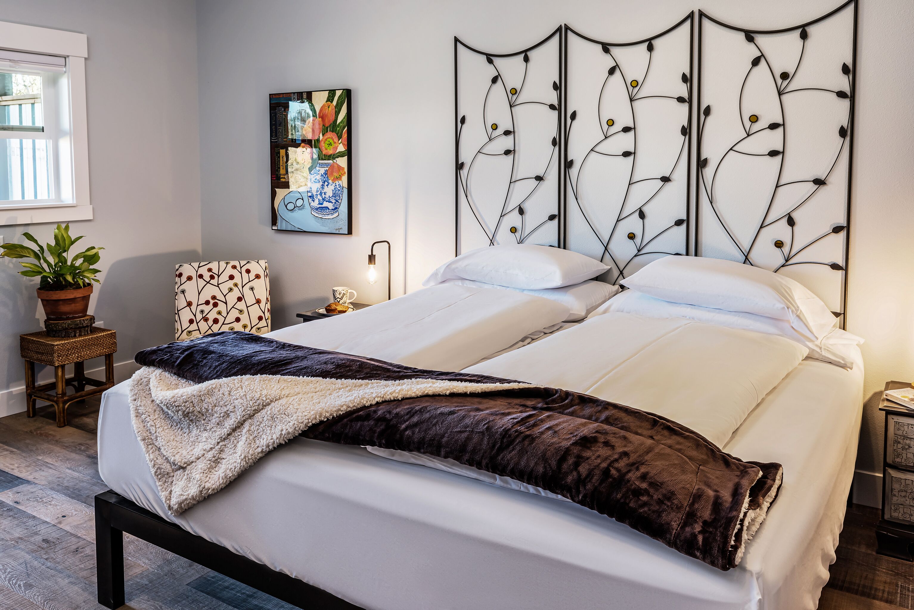 purple-room-bed