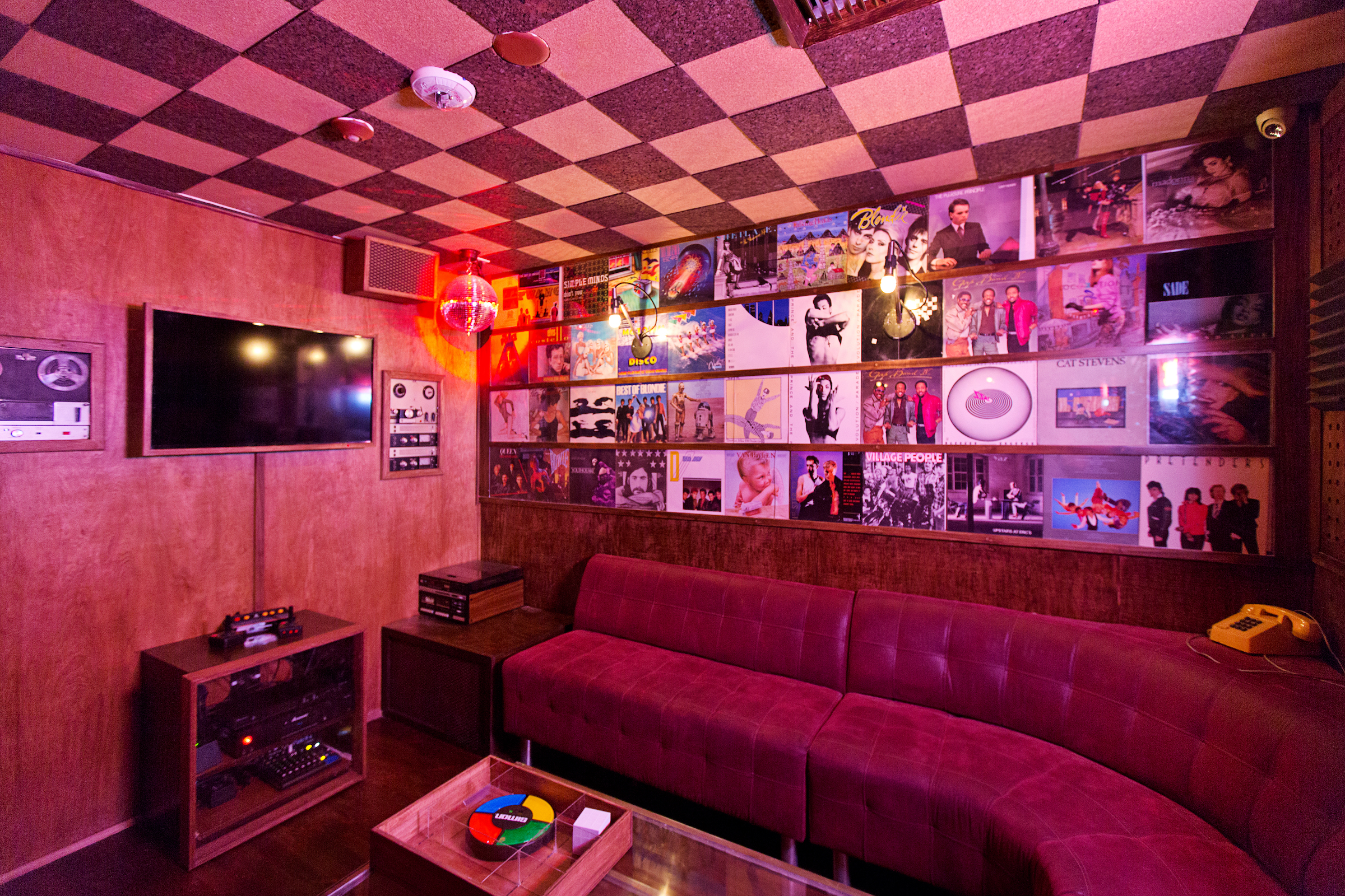 breakroom-86-karaoke-room