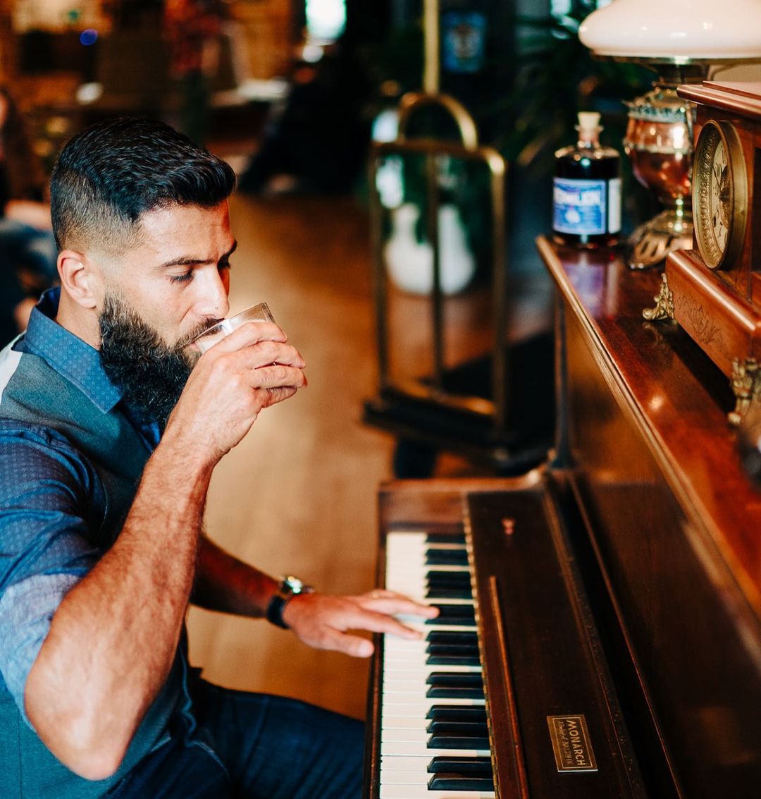 golden-gate-saloon-restaurant-and-bar-since-1852