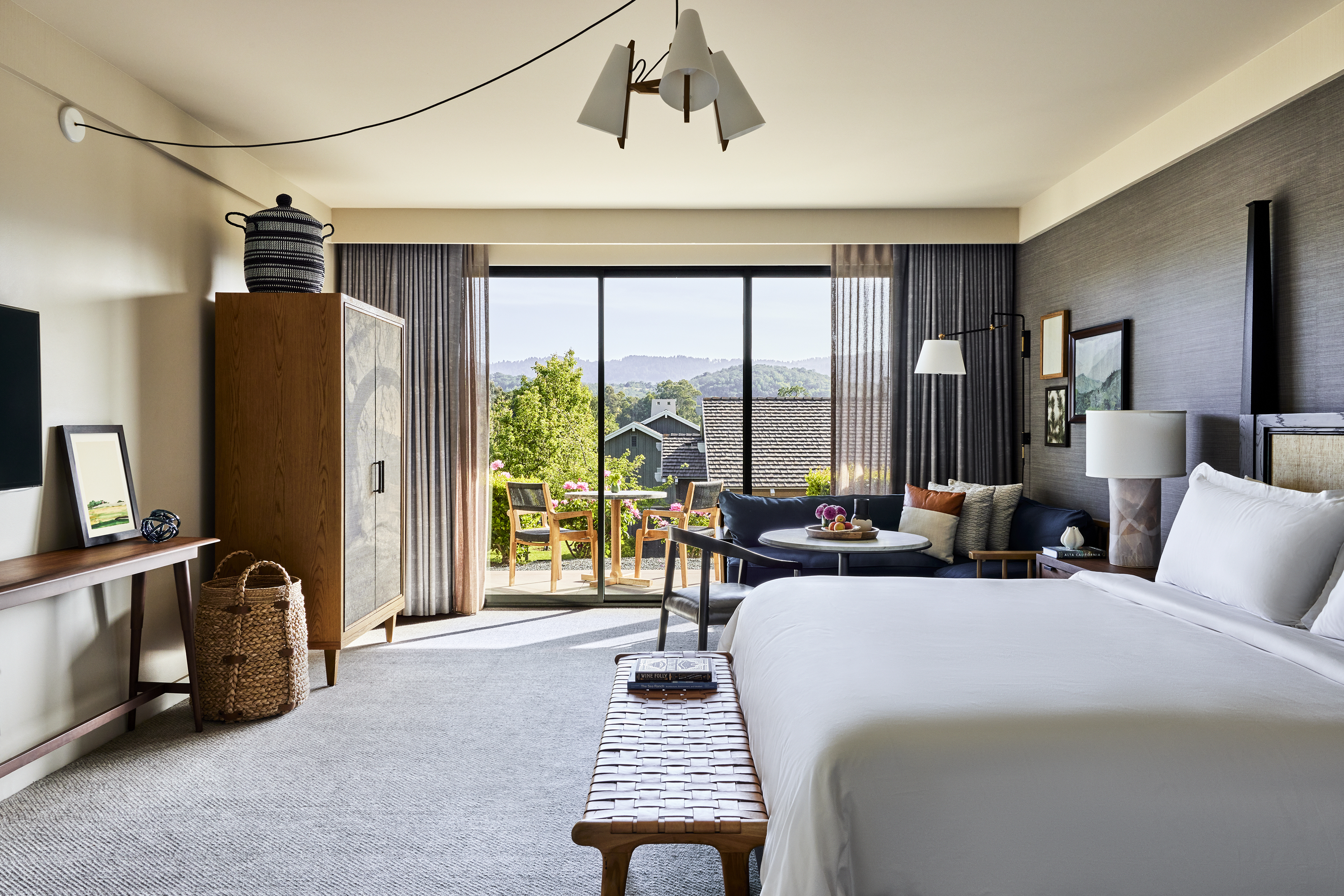 rwshr_050222_accommodations_deluxe_king_a_0736_fnl-1