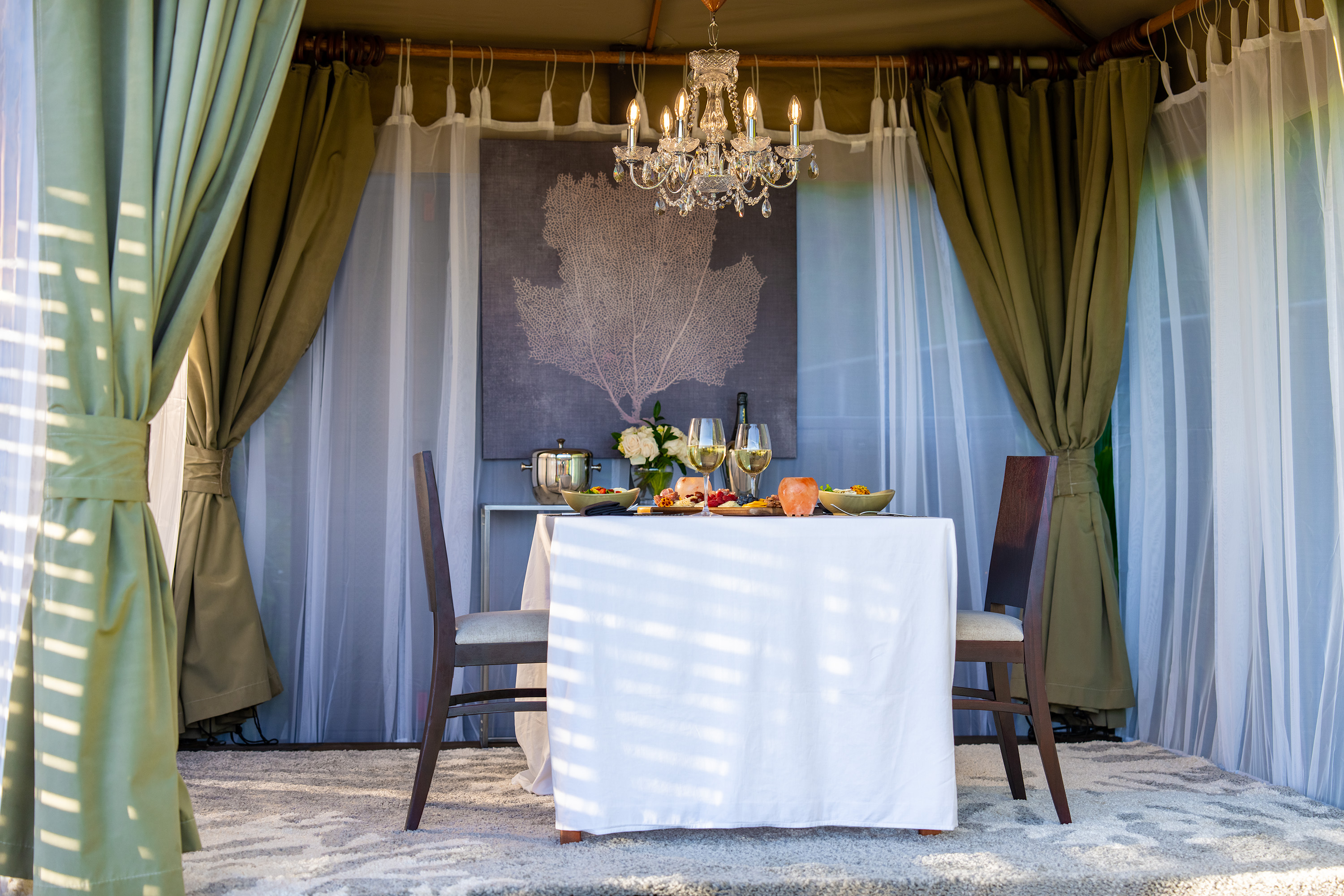 red-salt-private-cabana-dining-3