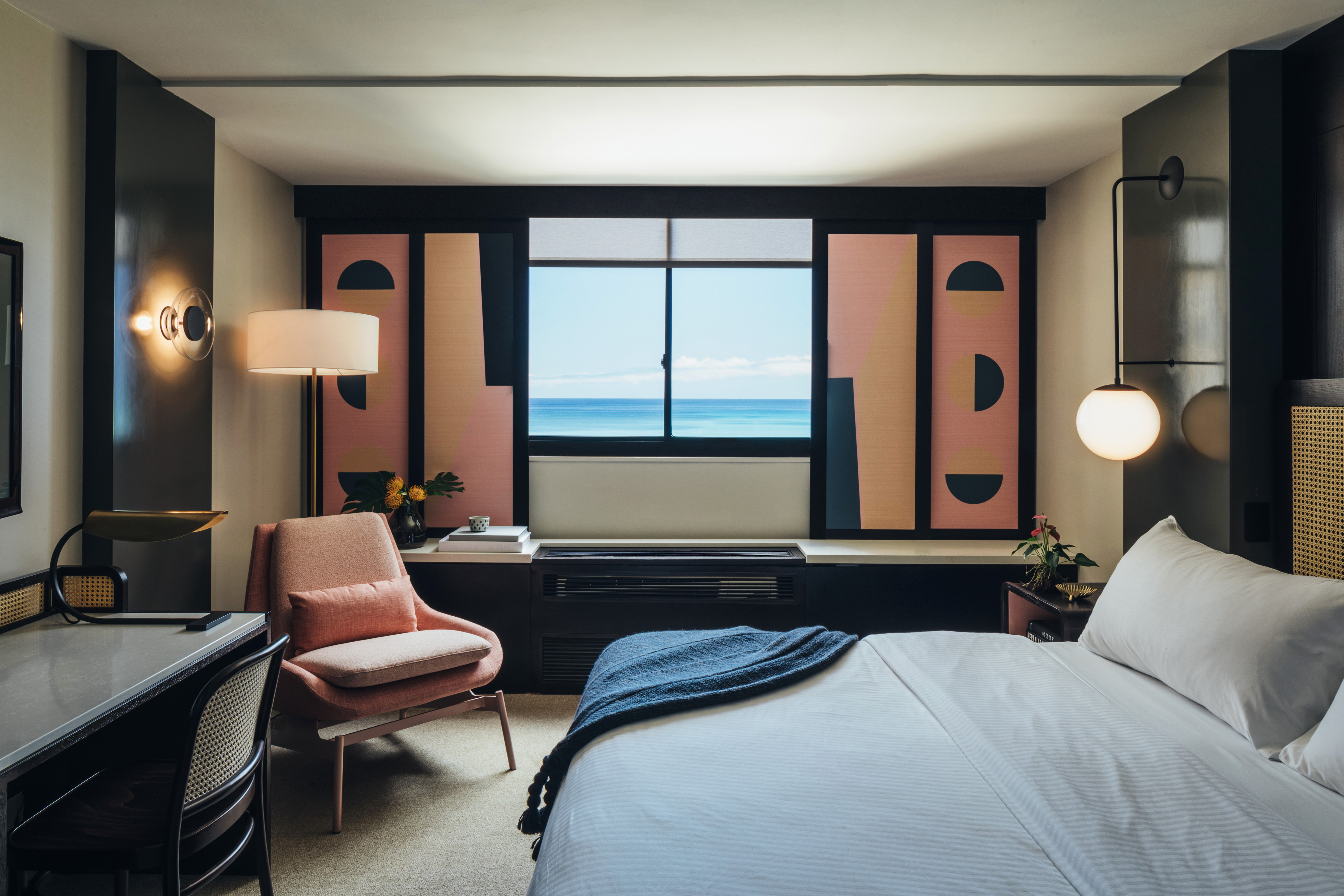 guest-room-at-hotel-renew