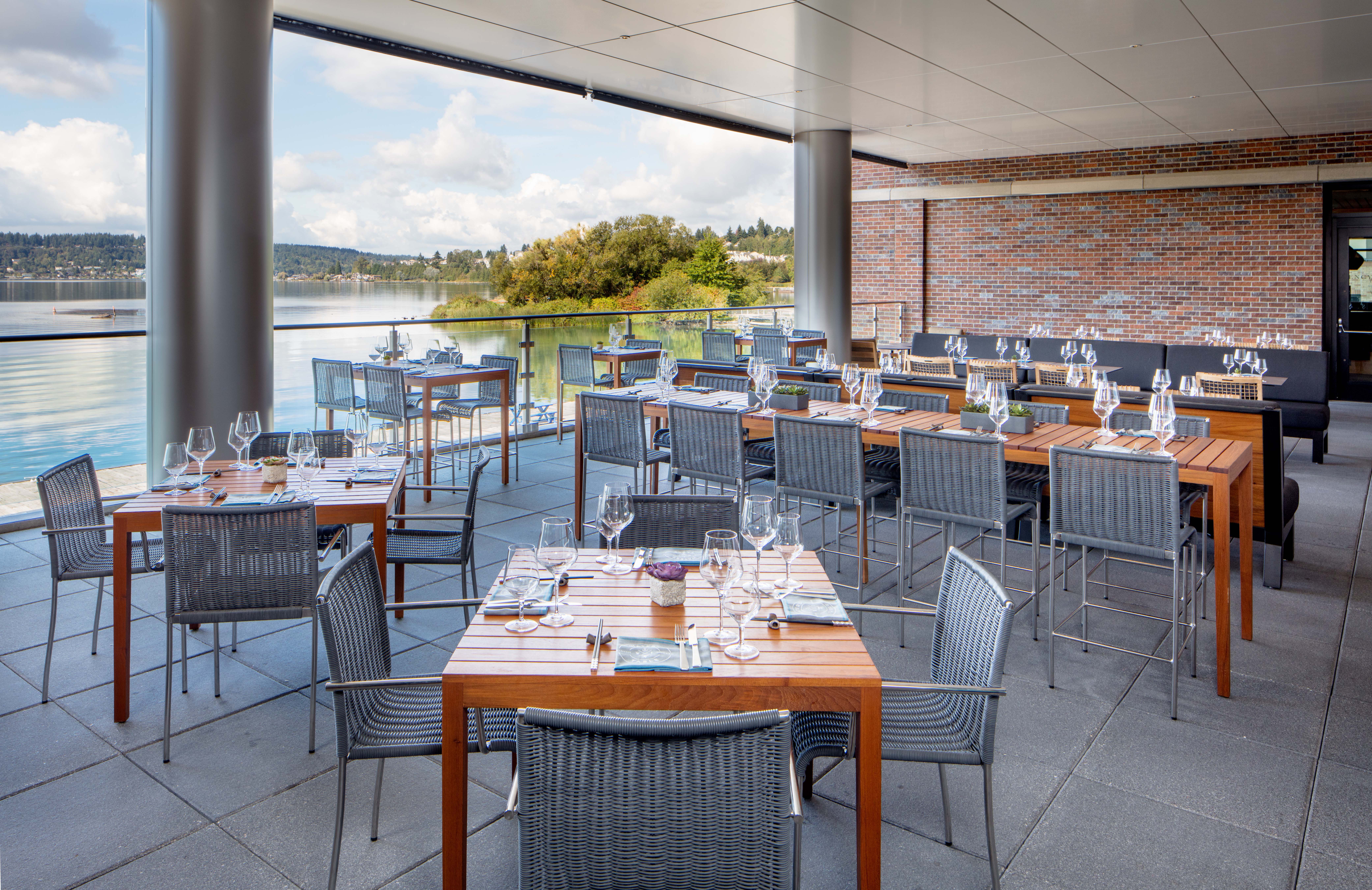 searl_p063-waters-table-patio