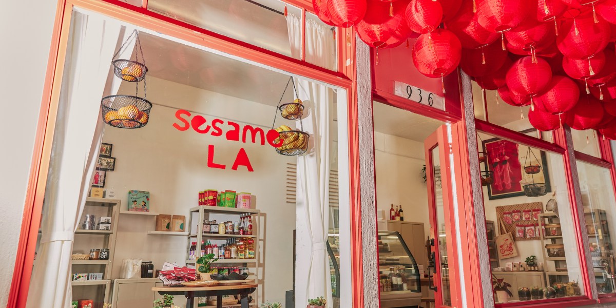 sesame linda front window photo