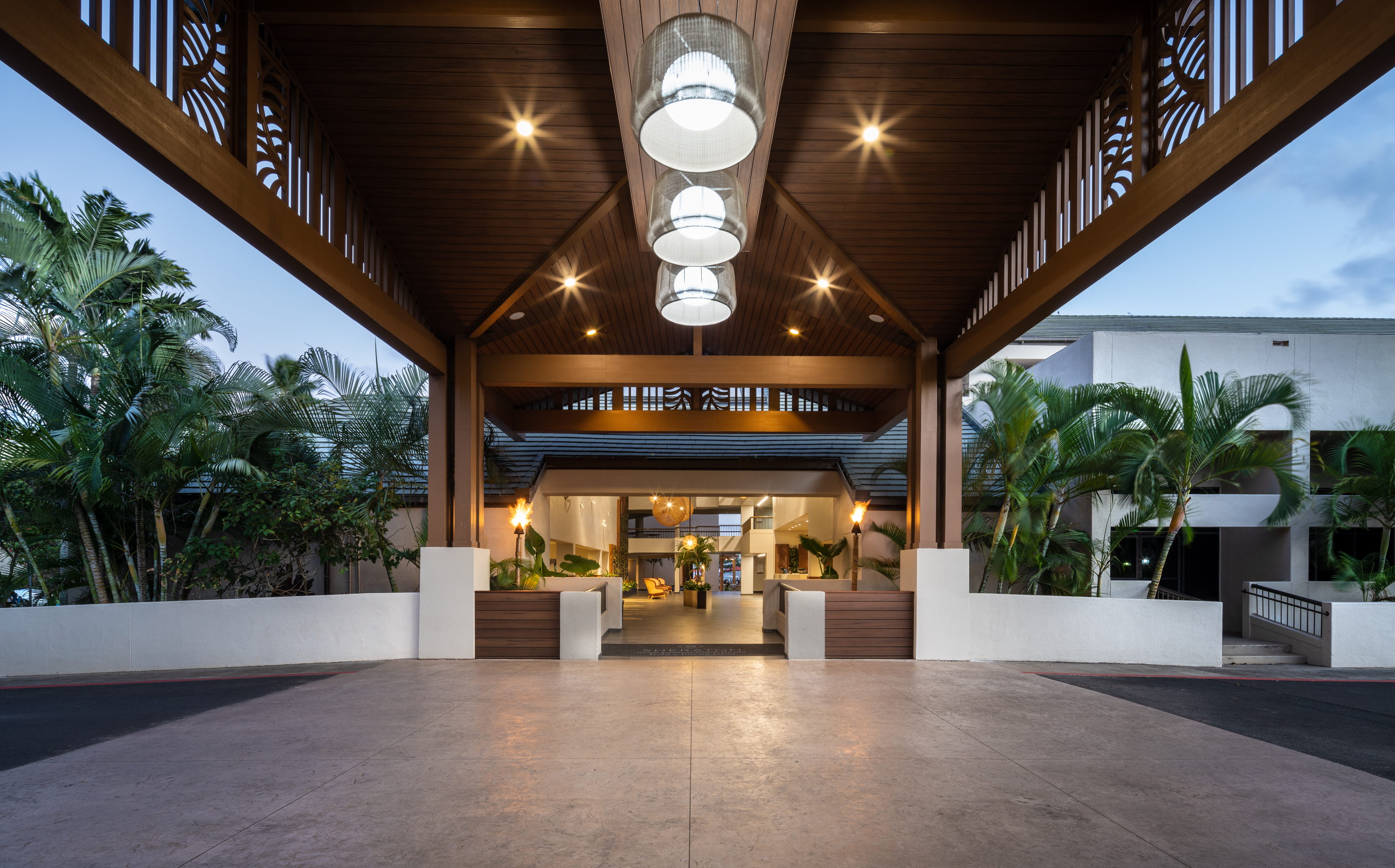 she_lihsk_front_entrance_02-2