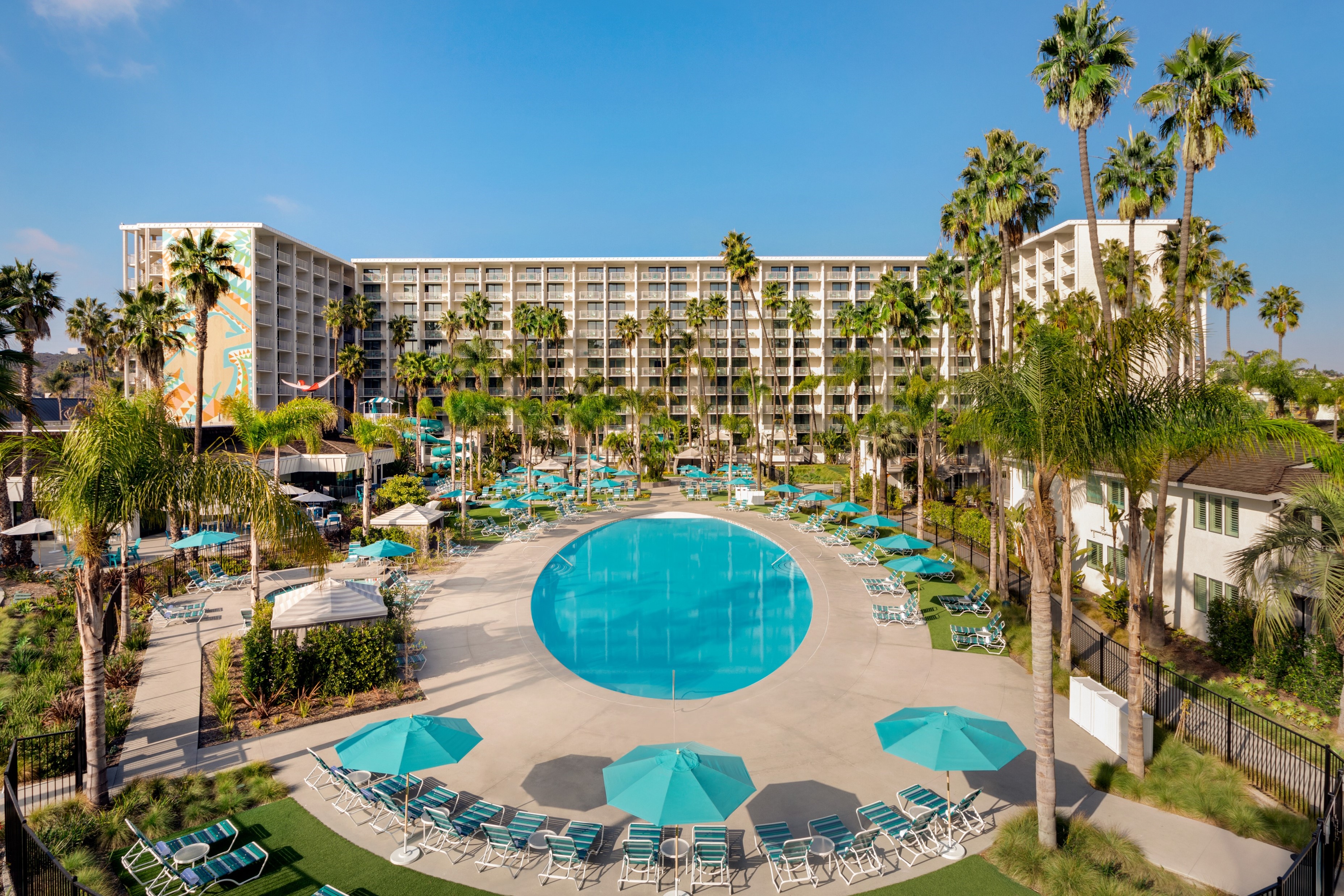 town-and-country-resort-pool