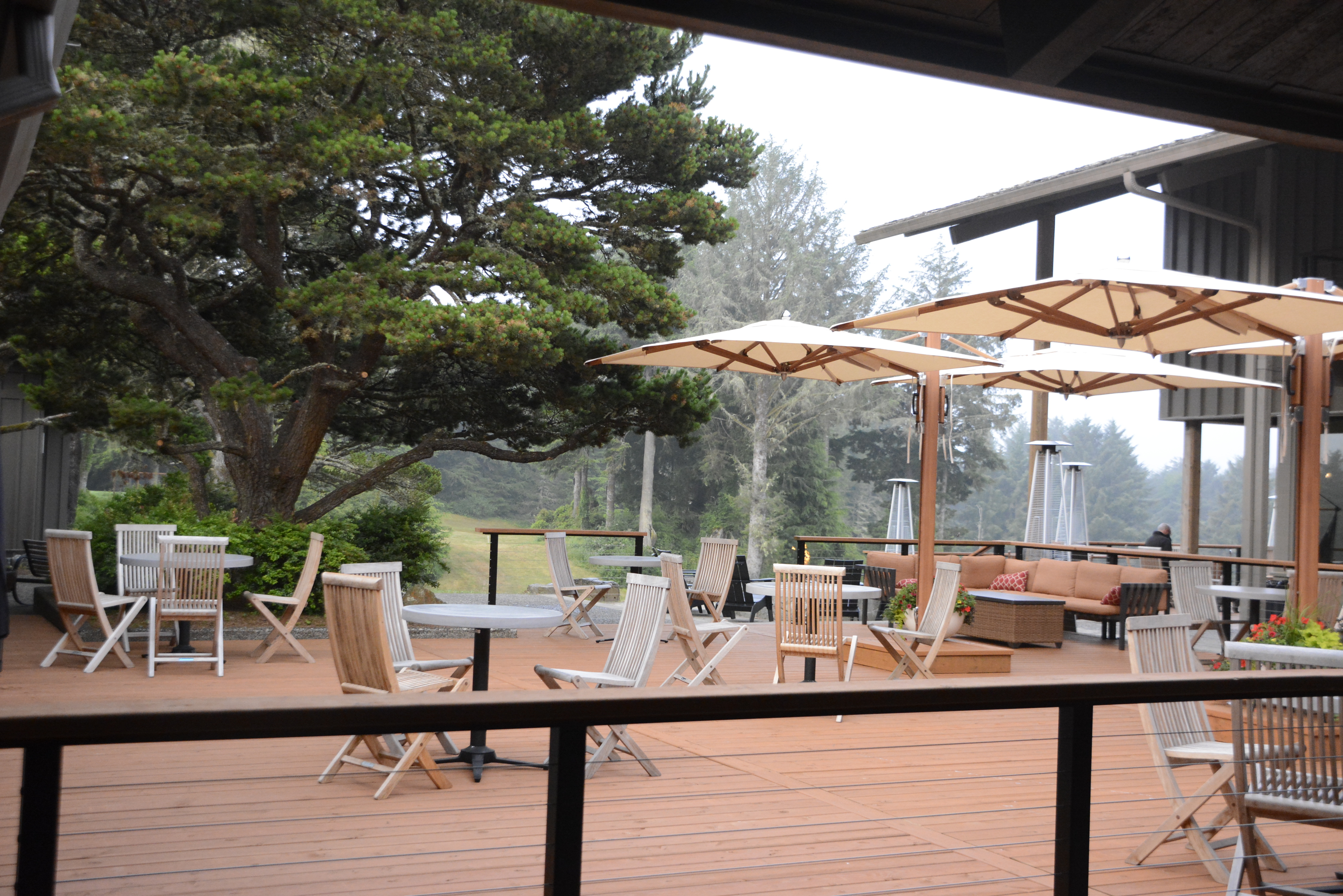 salishan-deck
