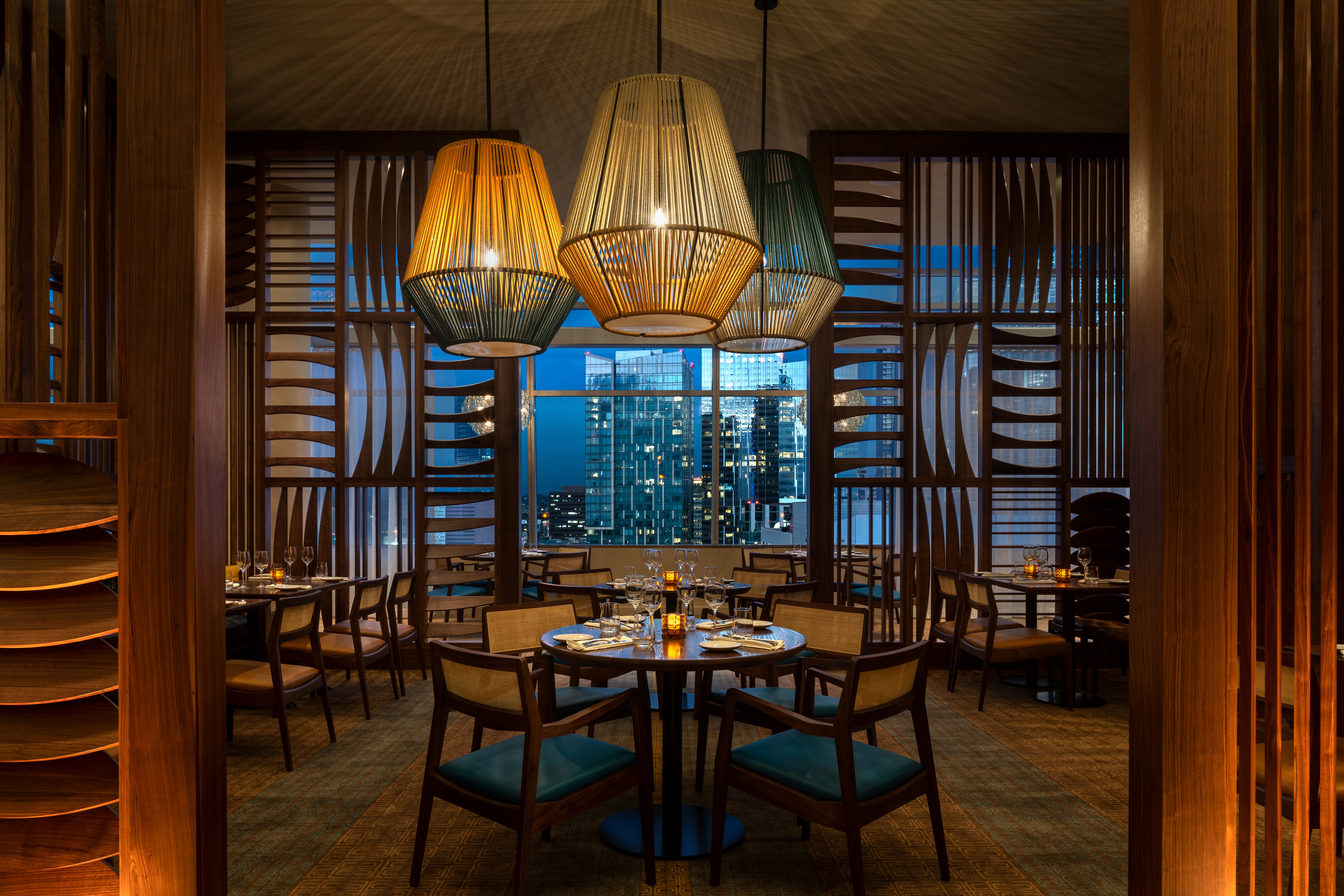 sendero-corteza-room-night-view__don-riddle