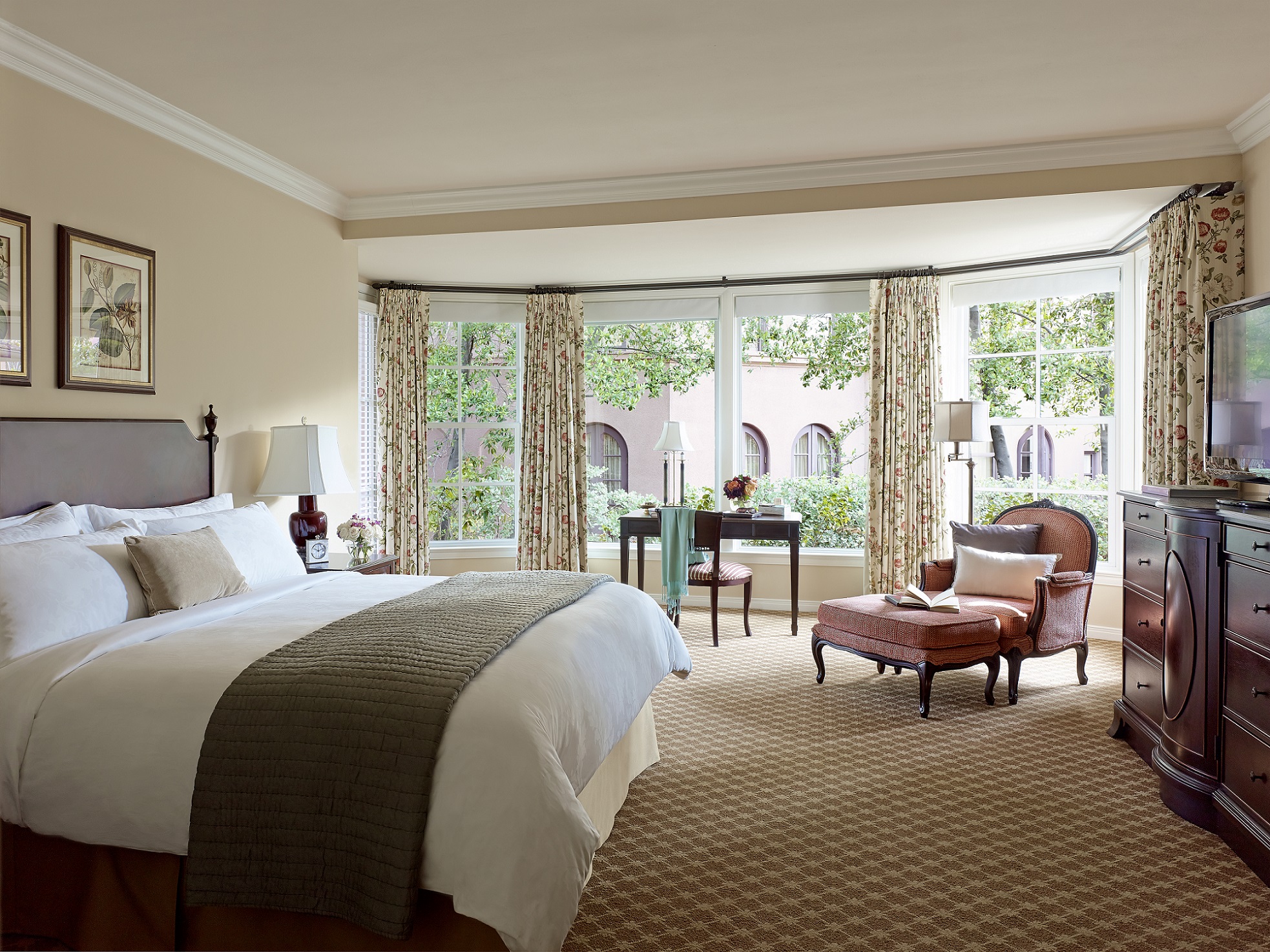 shamrock-cottage-bedroom