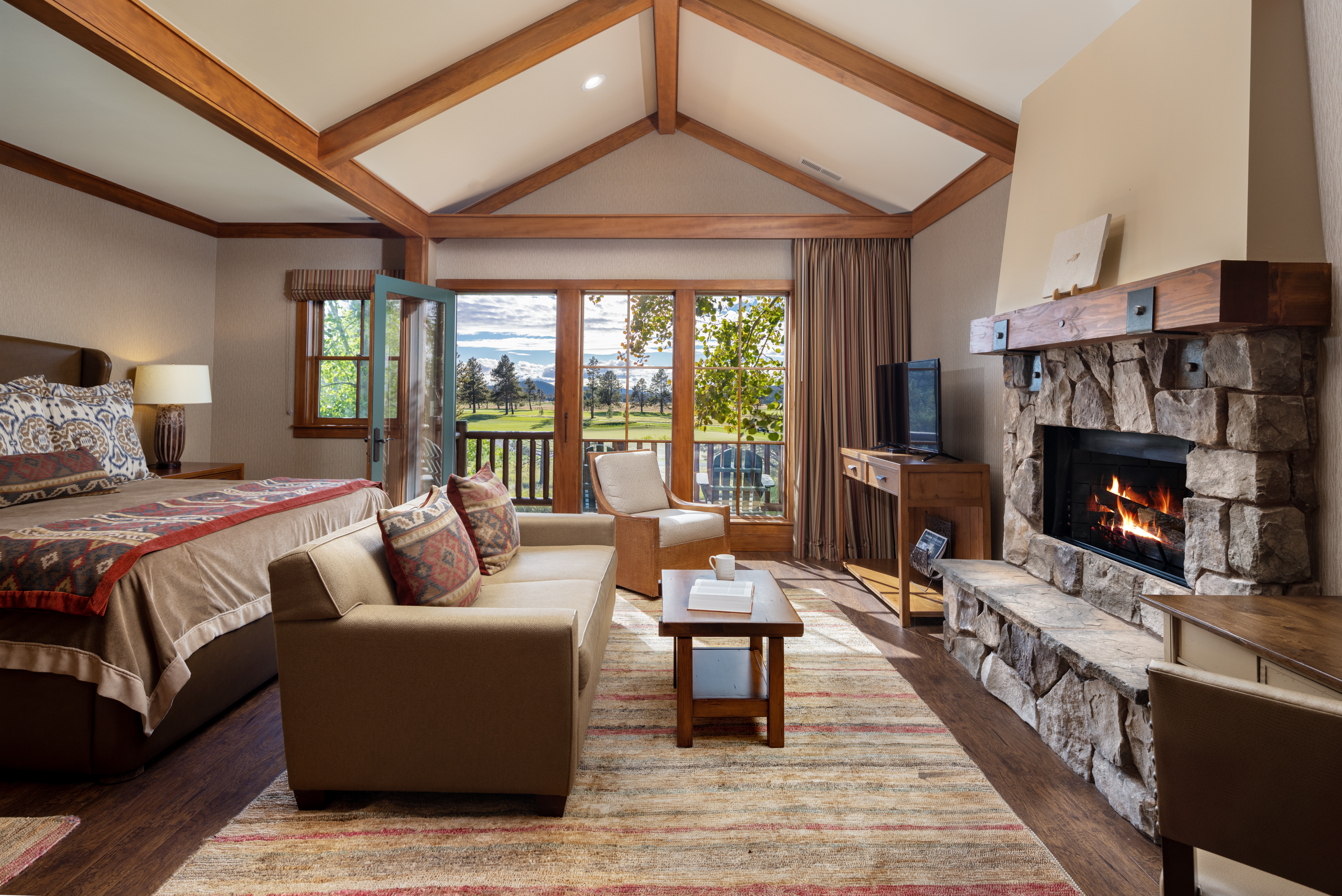 sunriver-resort-guestroom