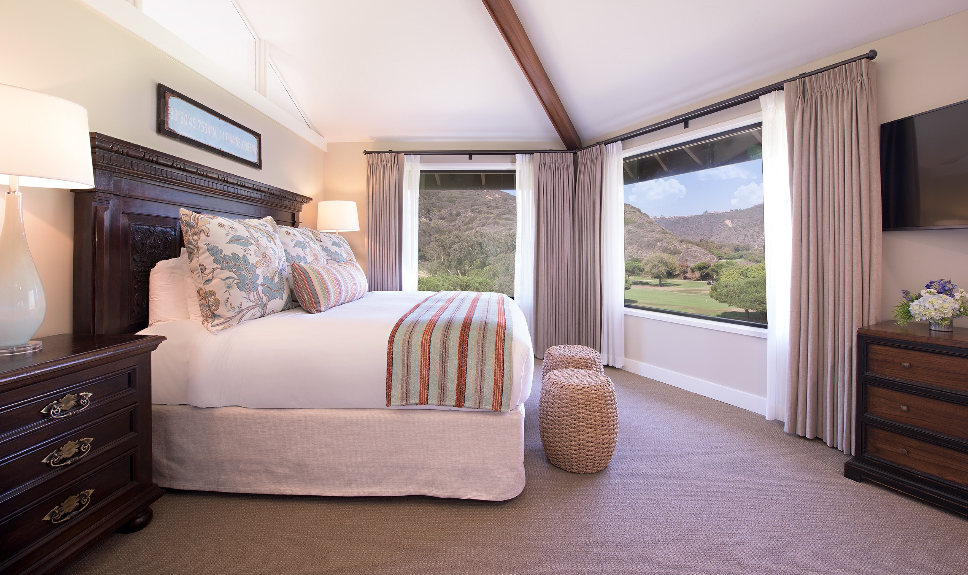 sunset-awards-the-treehouse-suite