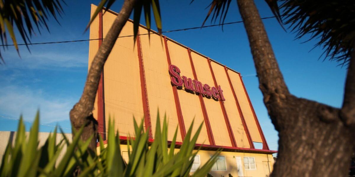 sunset-drive-in