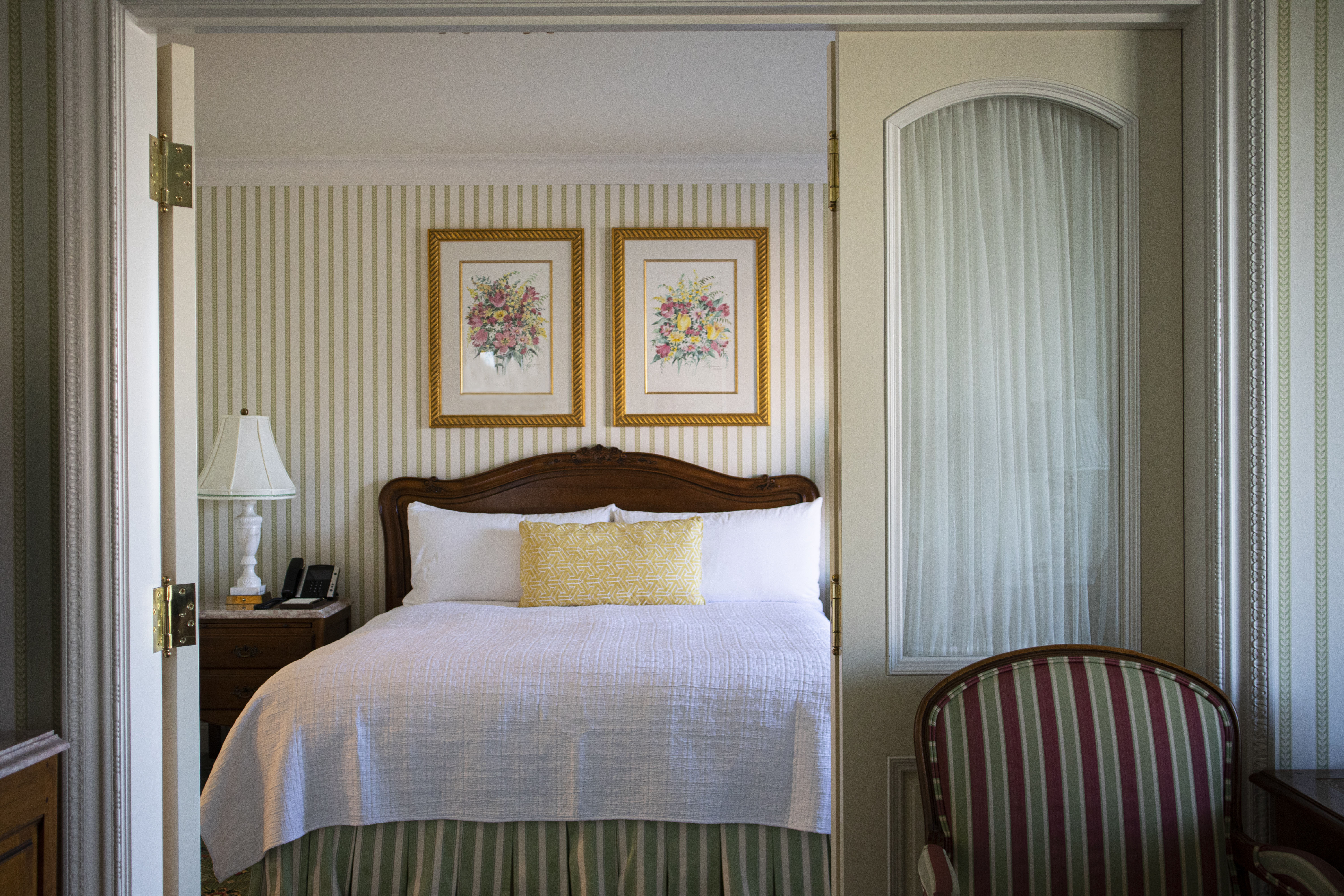 the-grand-america-slc-guest-room