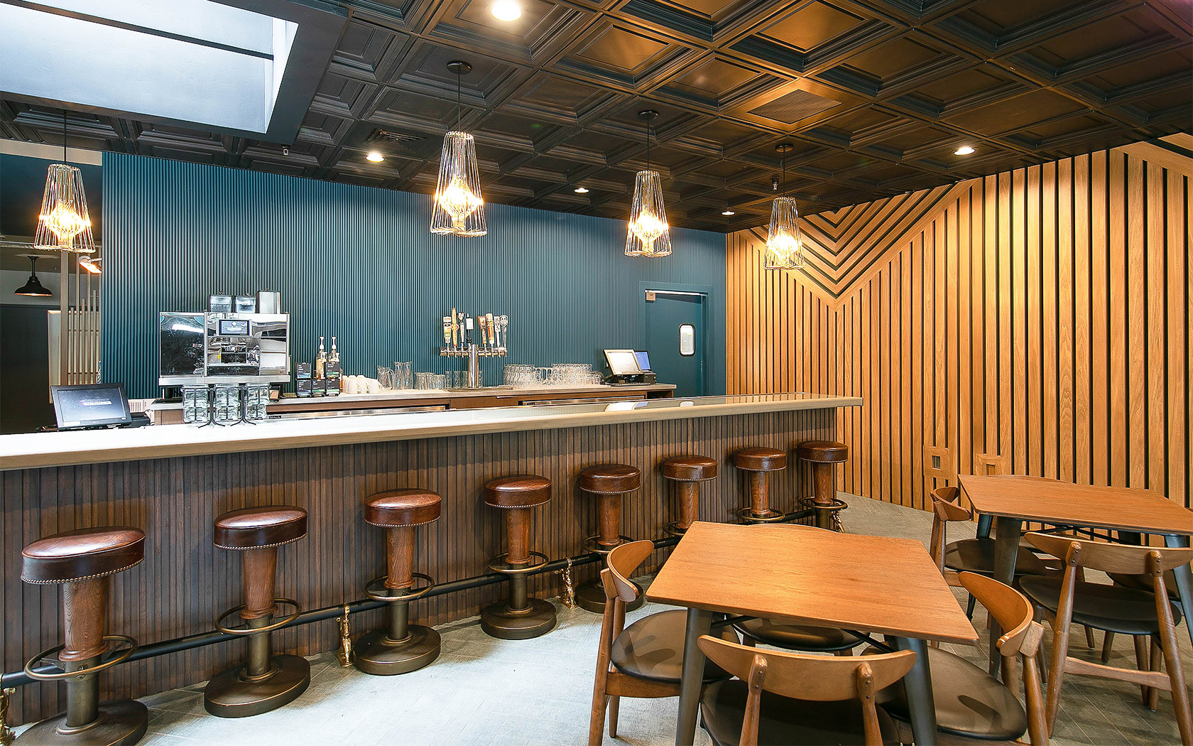 the-wayfarer-slo_schoolyard-bar