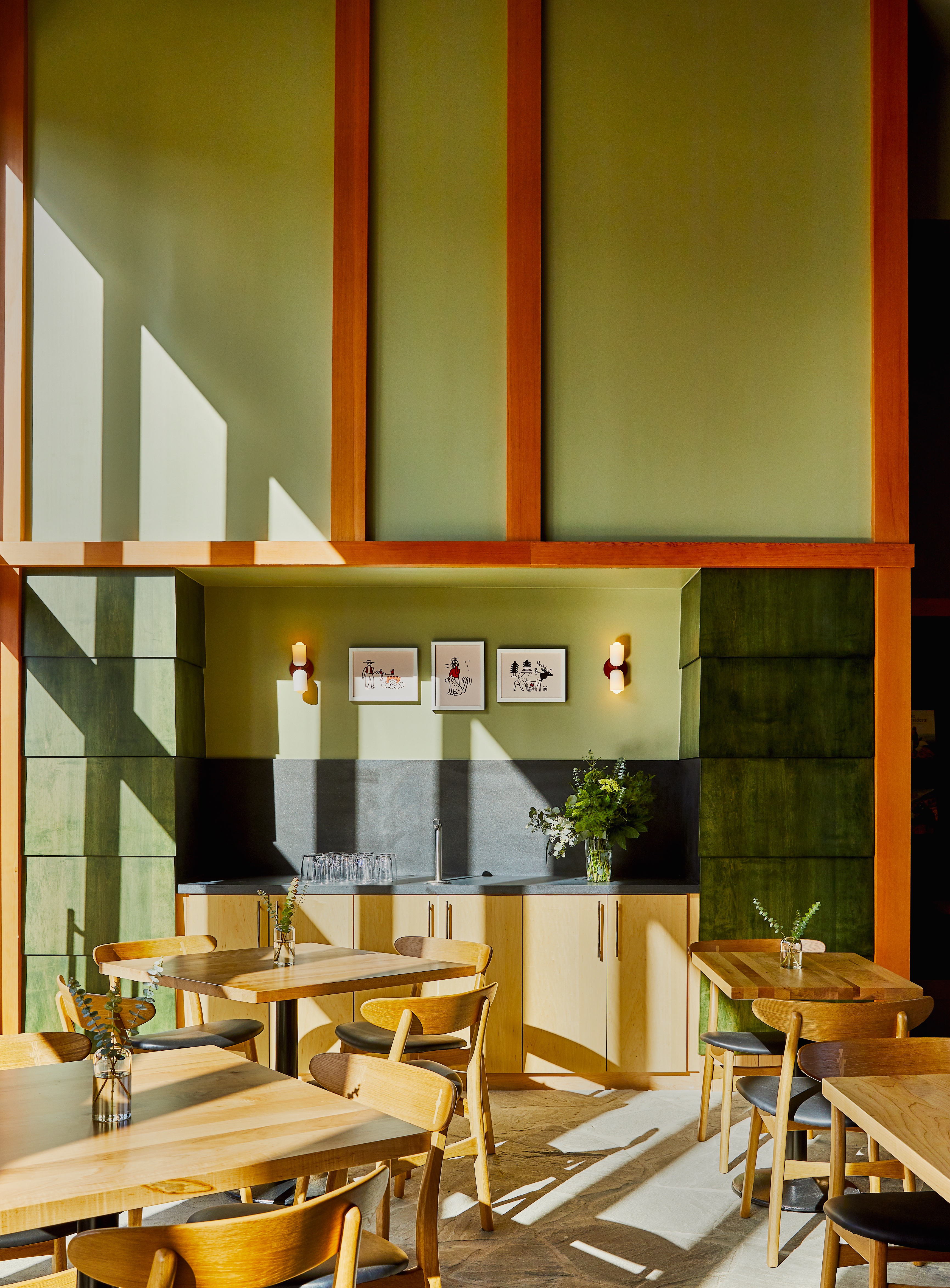 trailborn-rocky-mountains_casa-colina-dining-room-2
