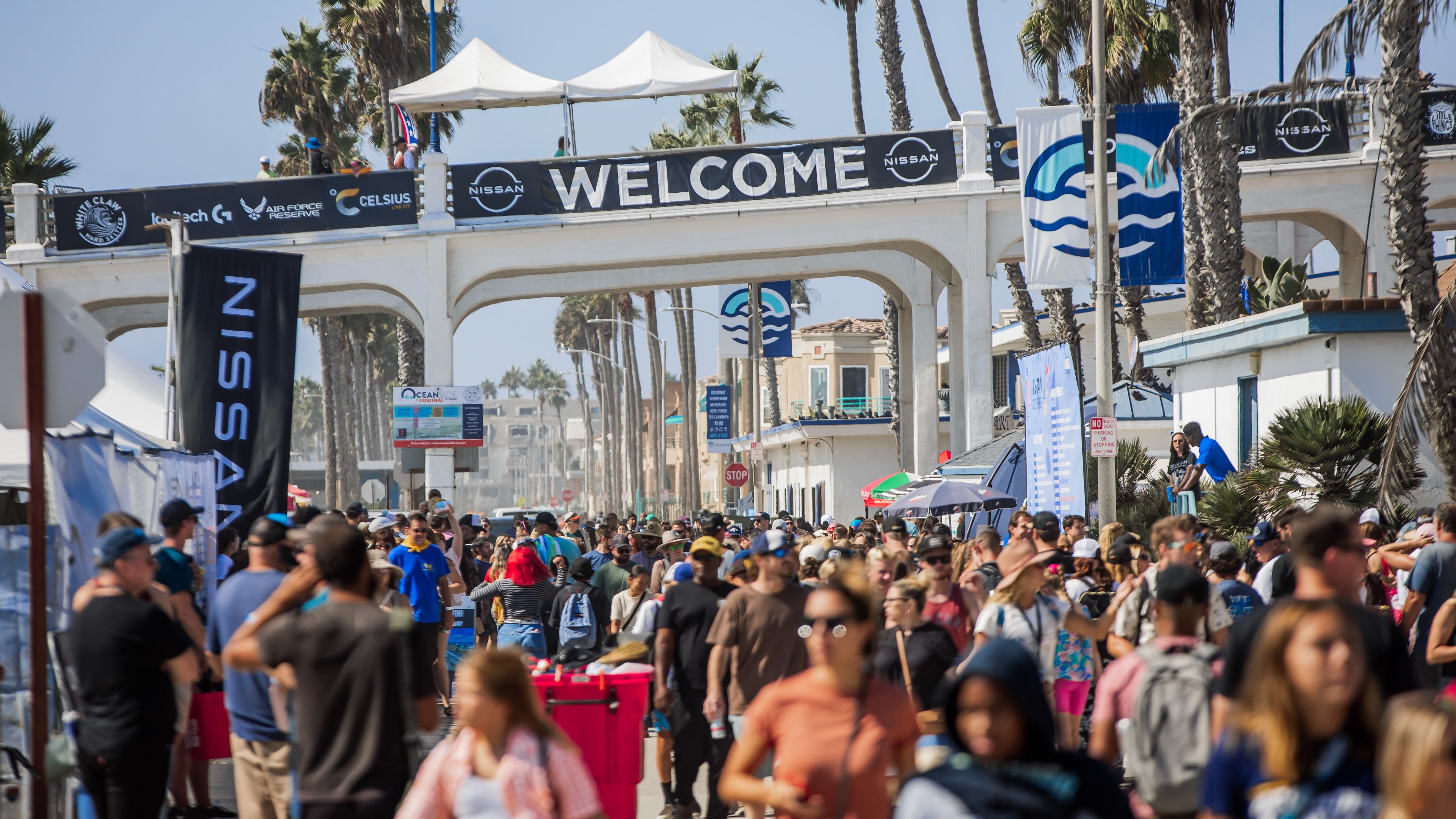 festival-village-at-the-pier