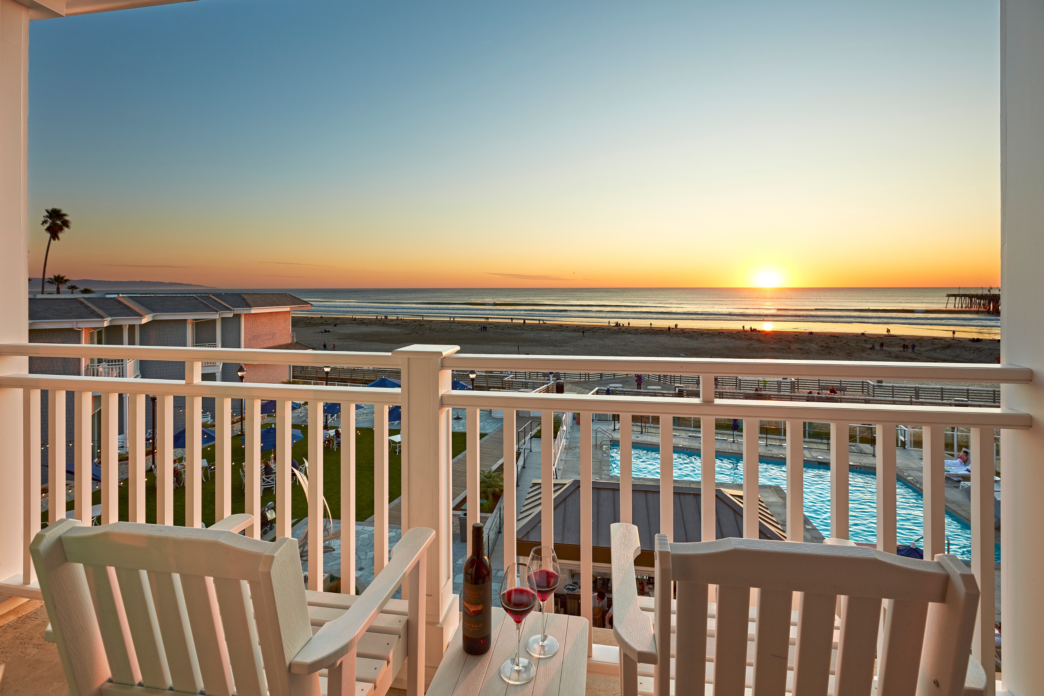 vesperaresort_guestroom_junior-suite-balcony