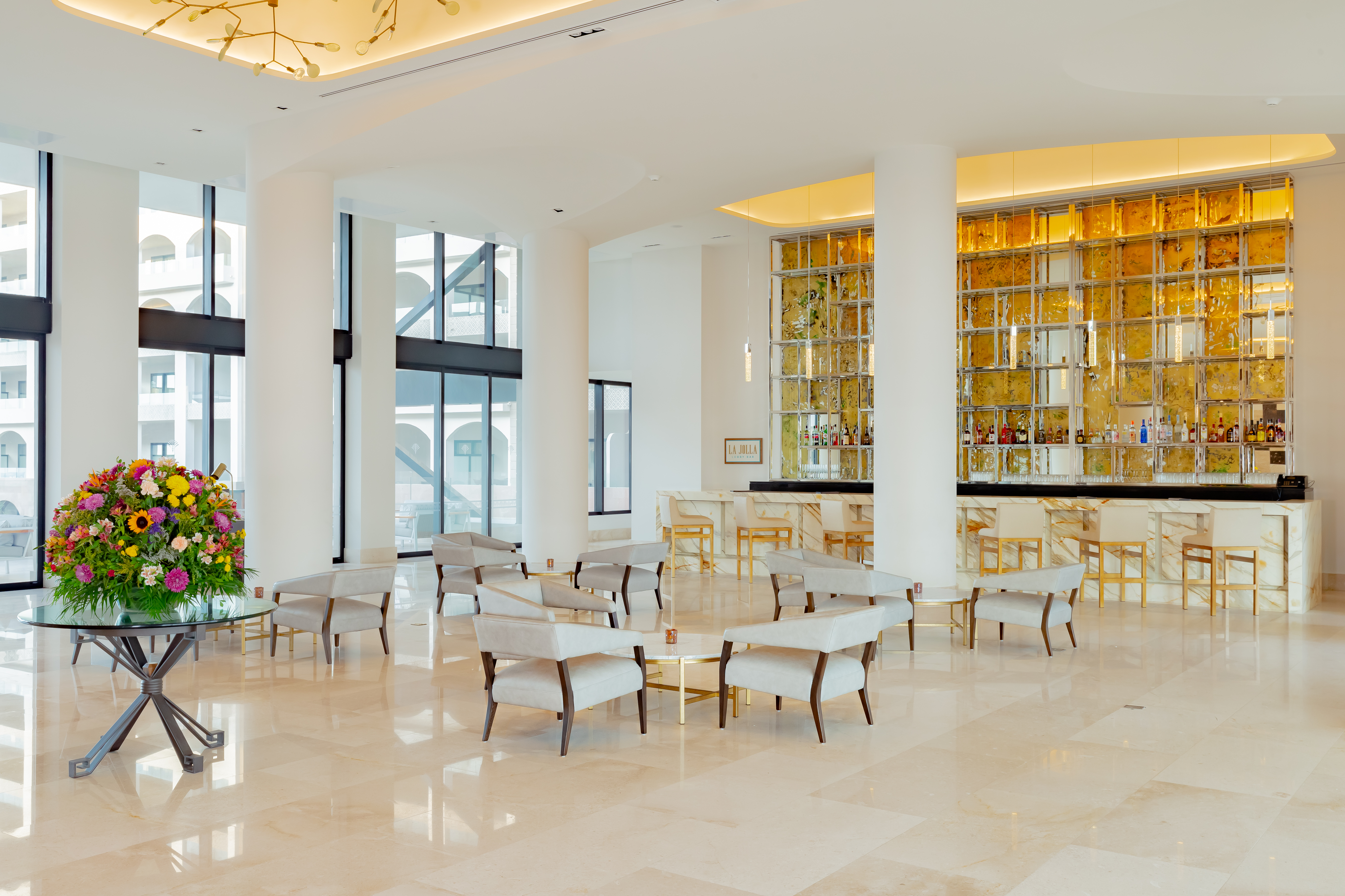 villa-la-valencia-beach-resort-spa-cabo-lobby-bar-1