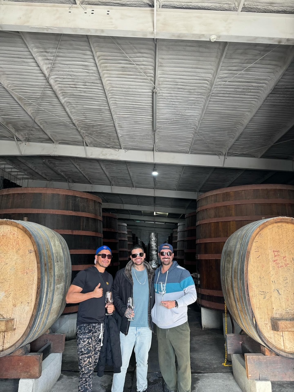 enjoying-wine-at-la-cetto