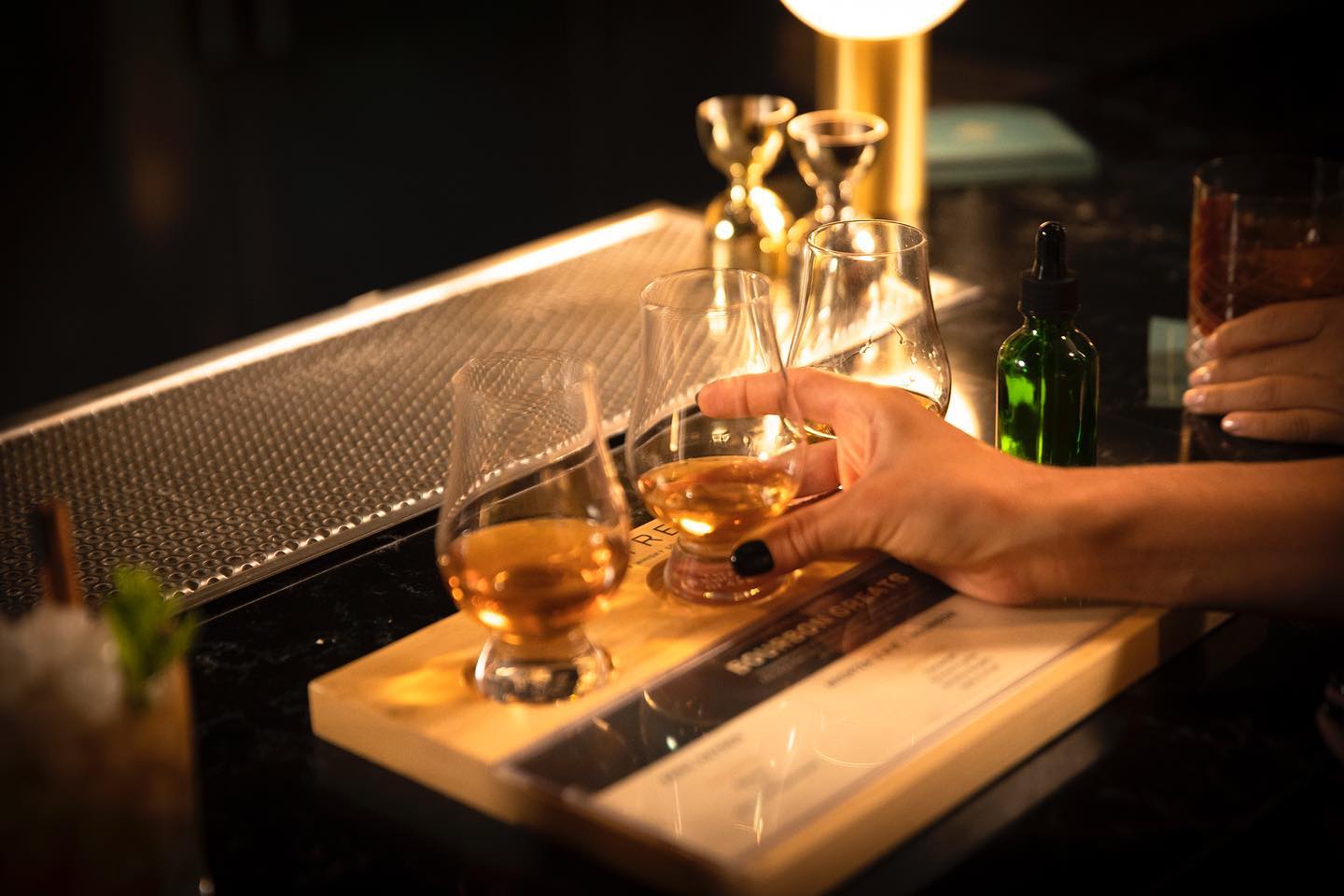 whiskey-flight-tasting