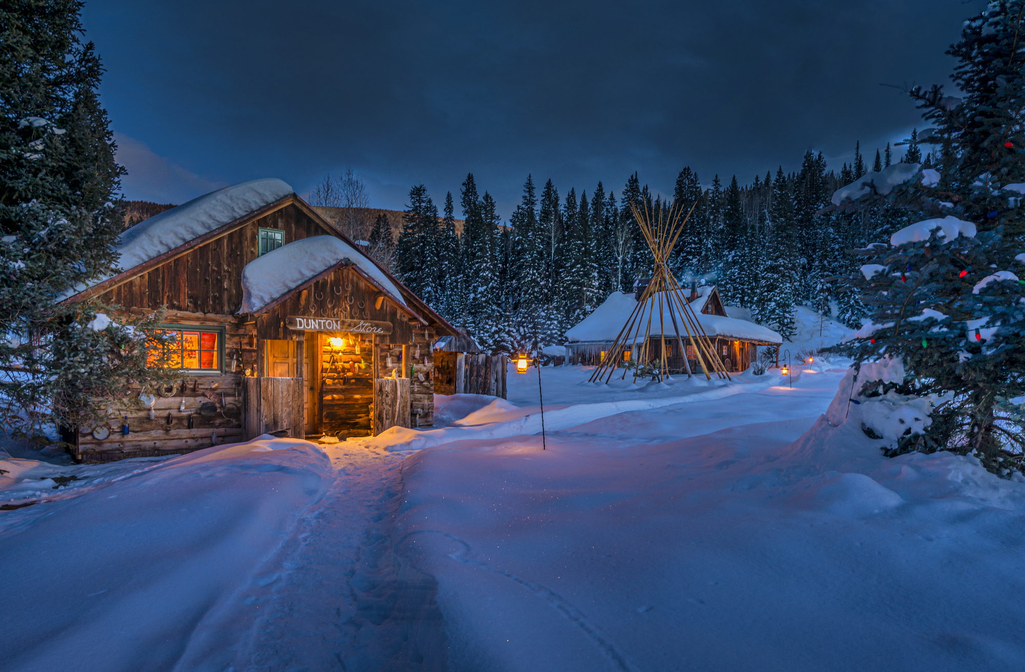 winter-dunton-store