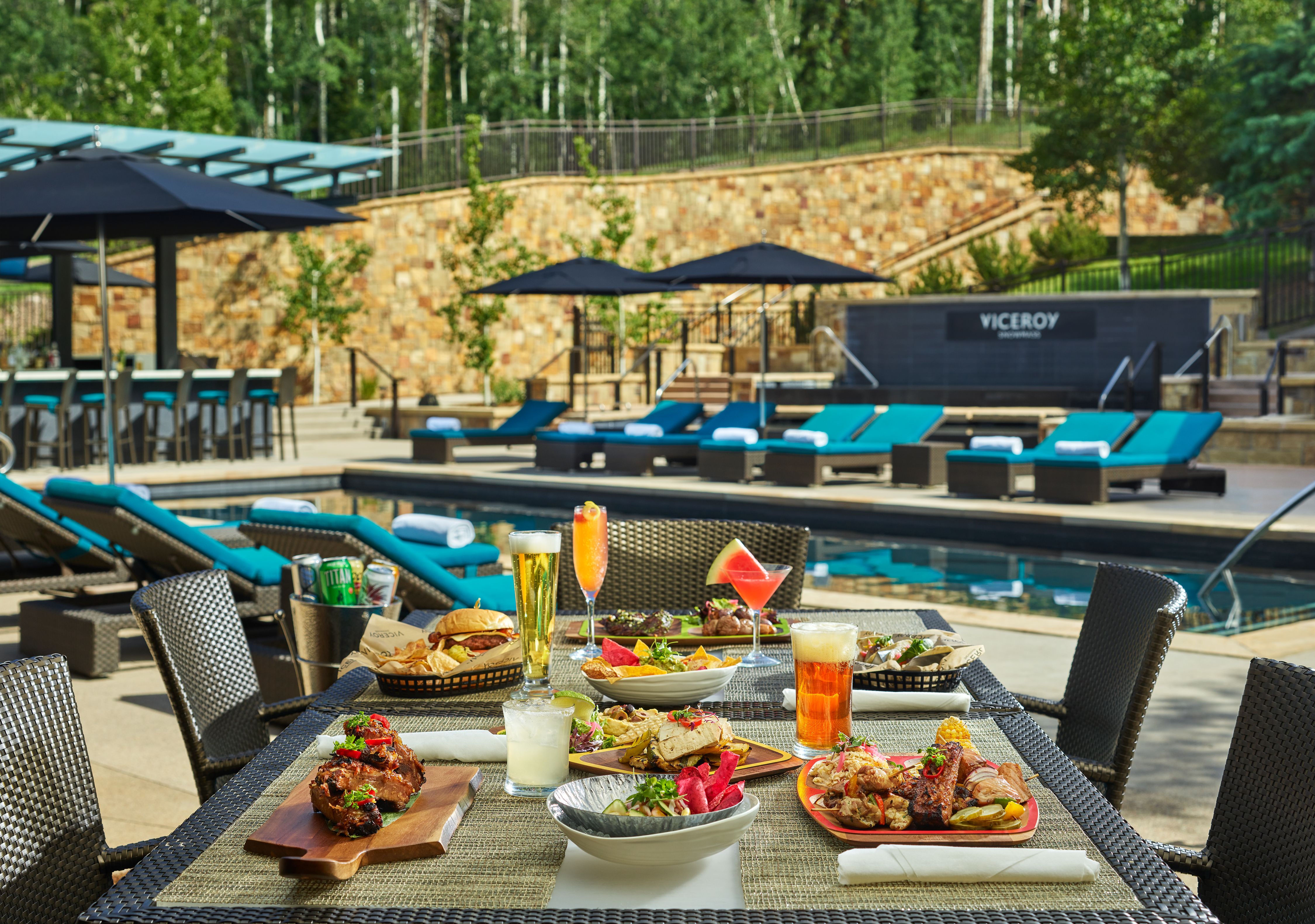 dining-by-the-pool