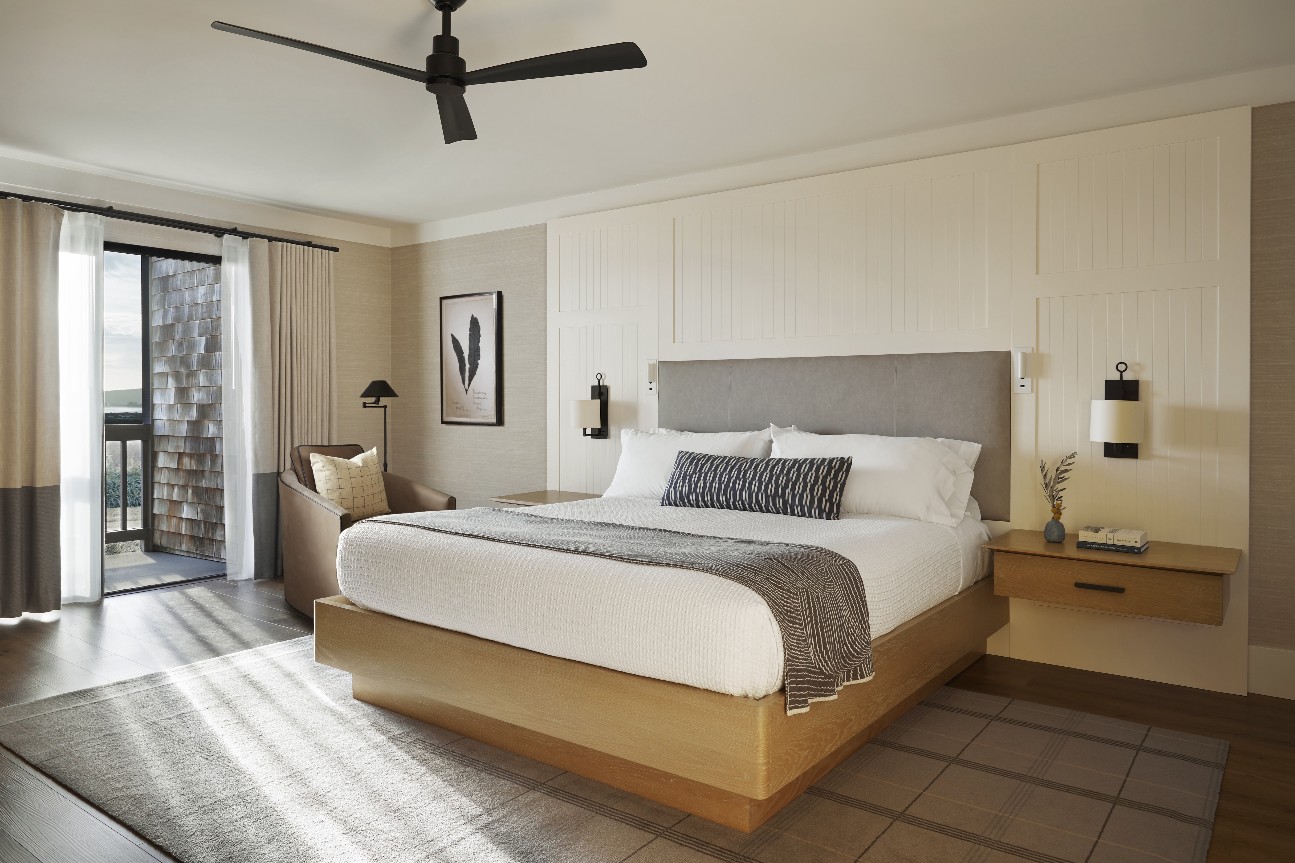 captains-quarters-guest-room