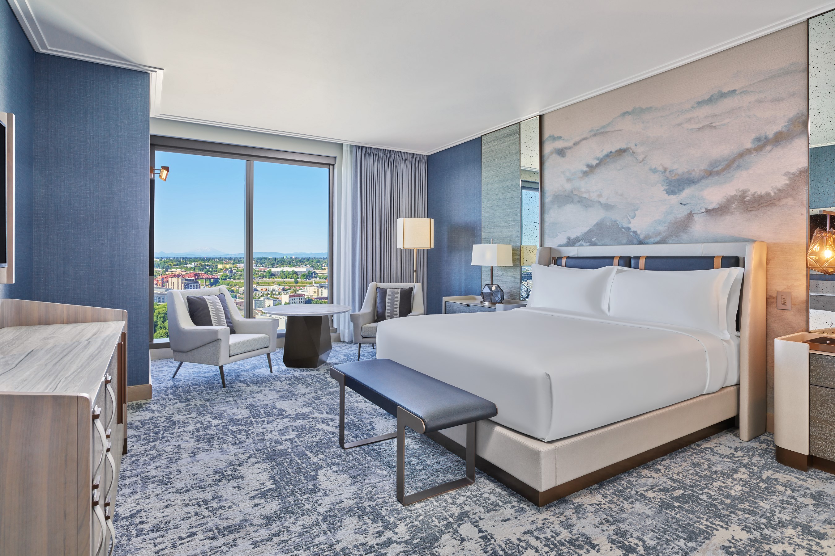 king-mountain-view-room