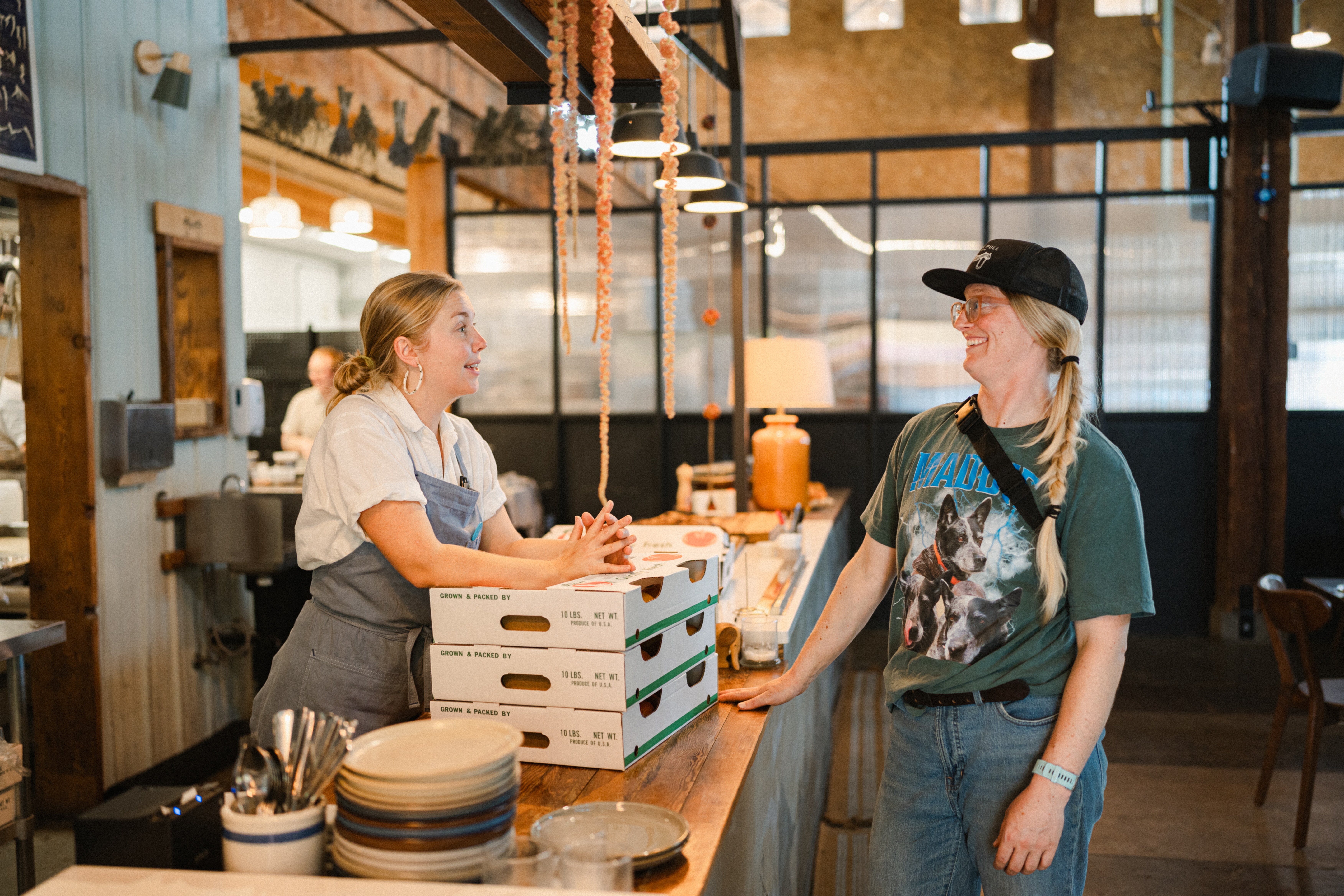 chef-kari-shaughnessy-l-and-beth-satterwhite-of-even-pull-farms-r